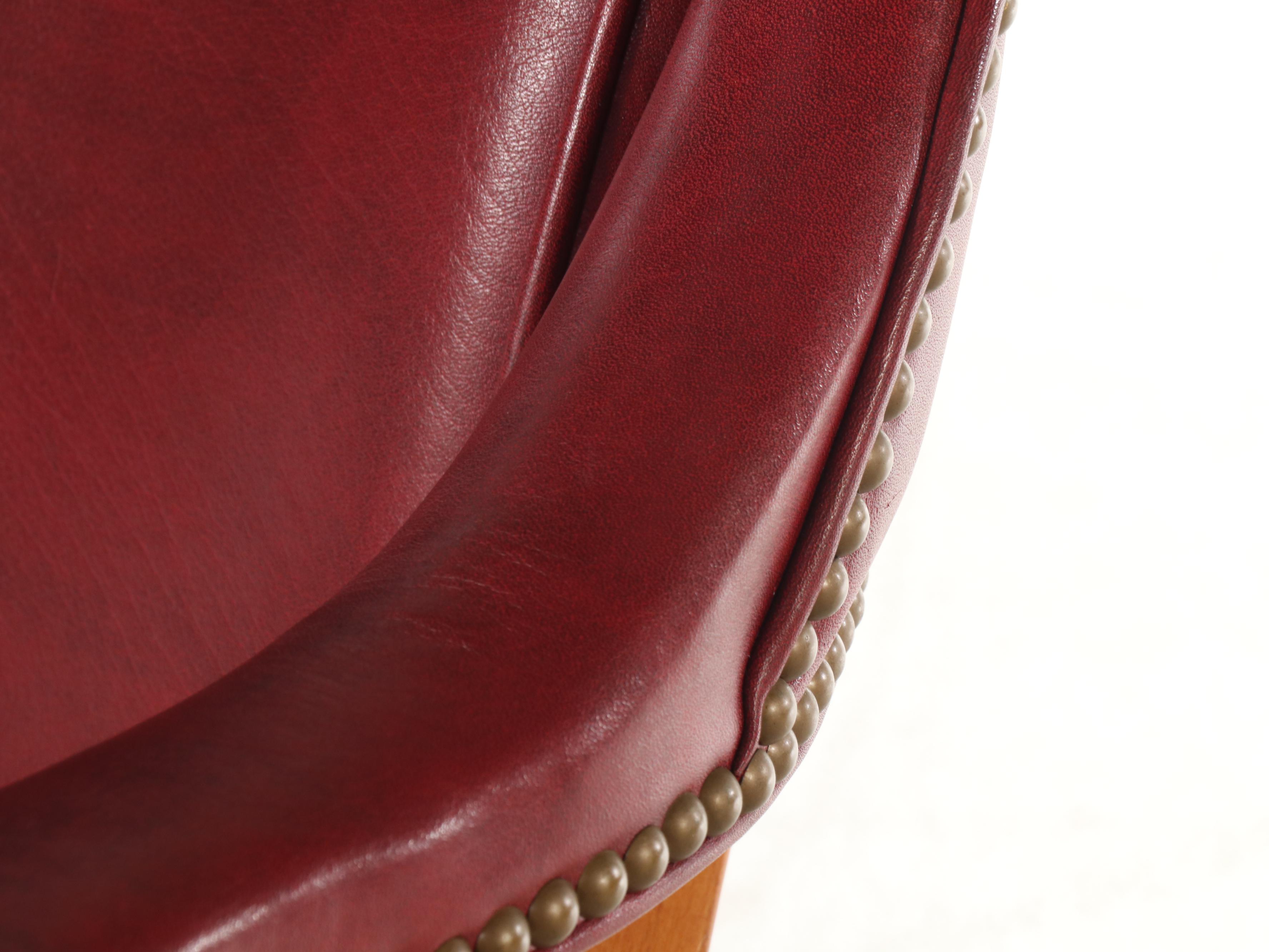 Chippendale Style Faux Leather and Wood Office Chair on Wheels