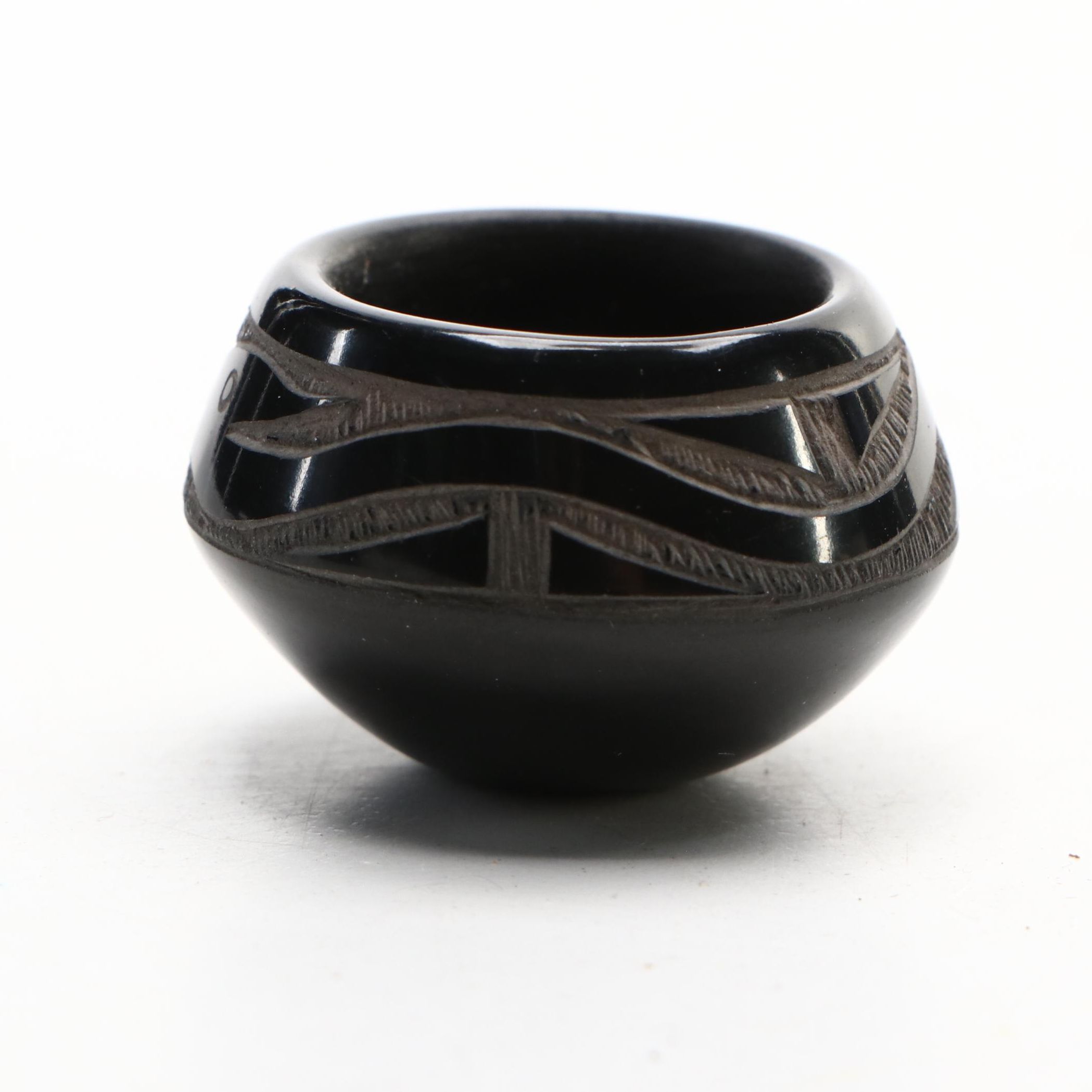 Monica Naranjo Santa Clara Sgraffito Ceramic Miniature Pot