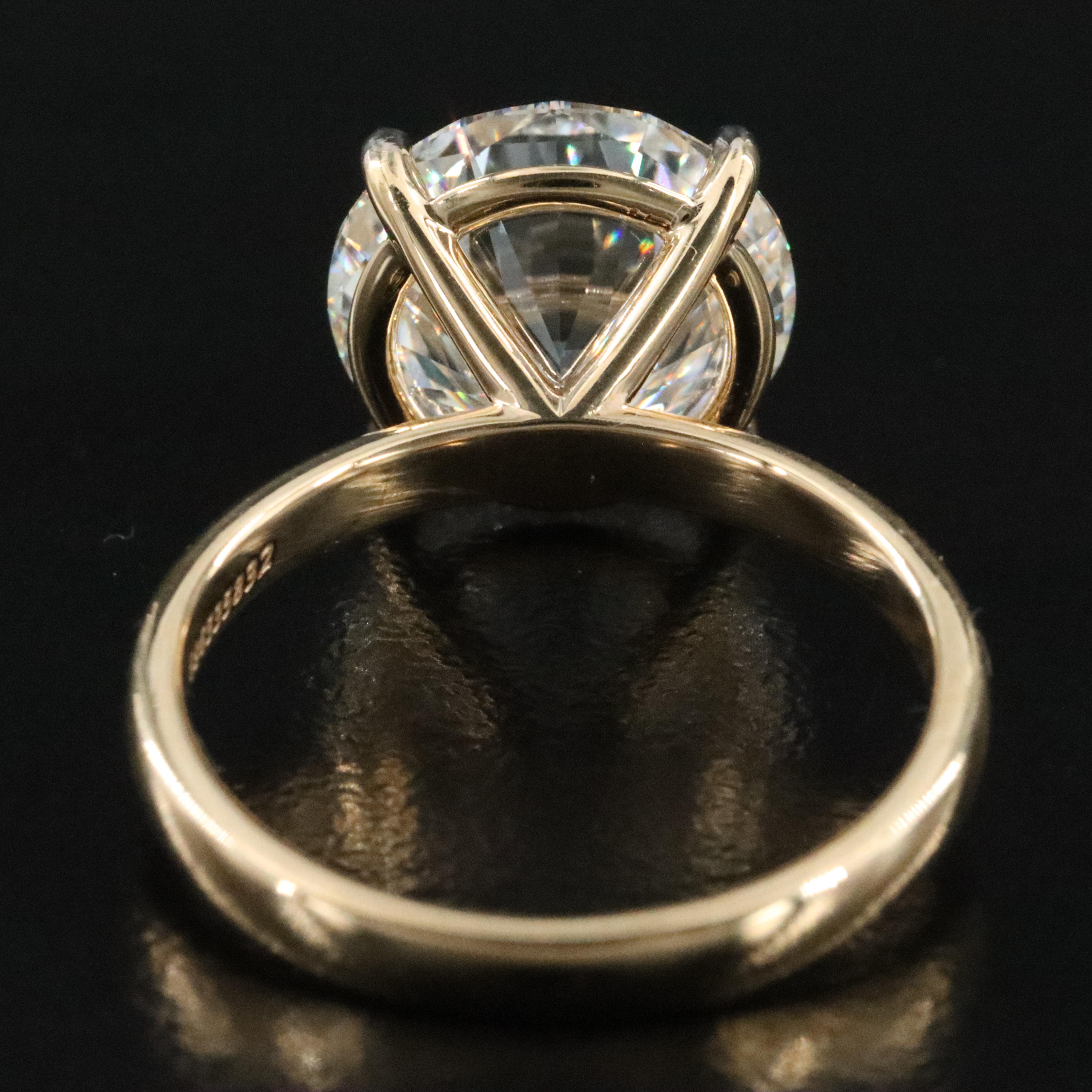 18K 5.09 CT Lab Grown Diamond Solitaire Ring with IGI Report