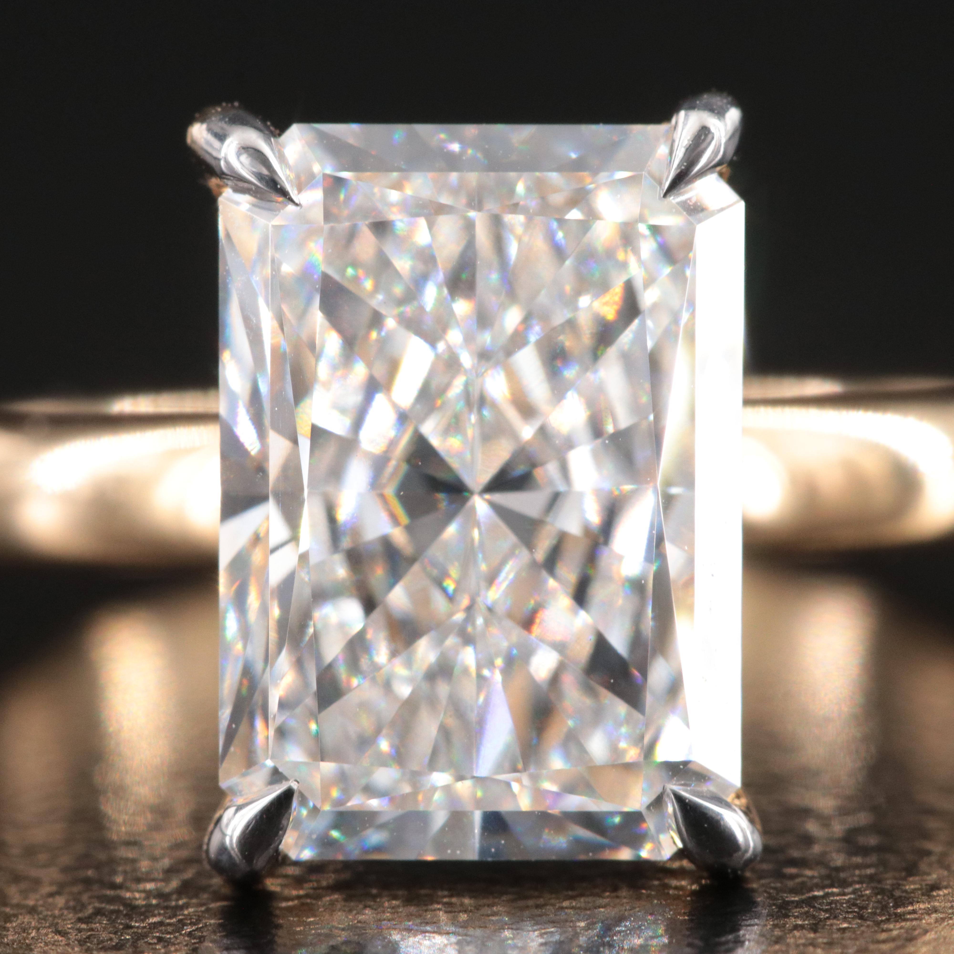 18K 4.10 CT Lab Grown Diamond Solitaire Ring with IGI Report