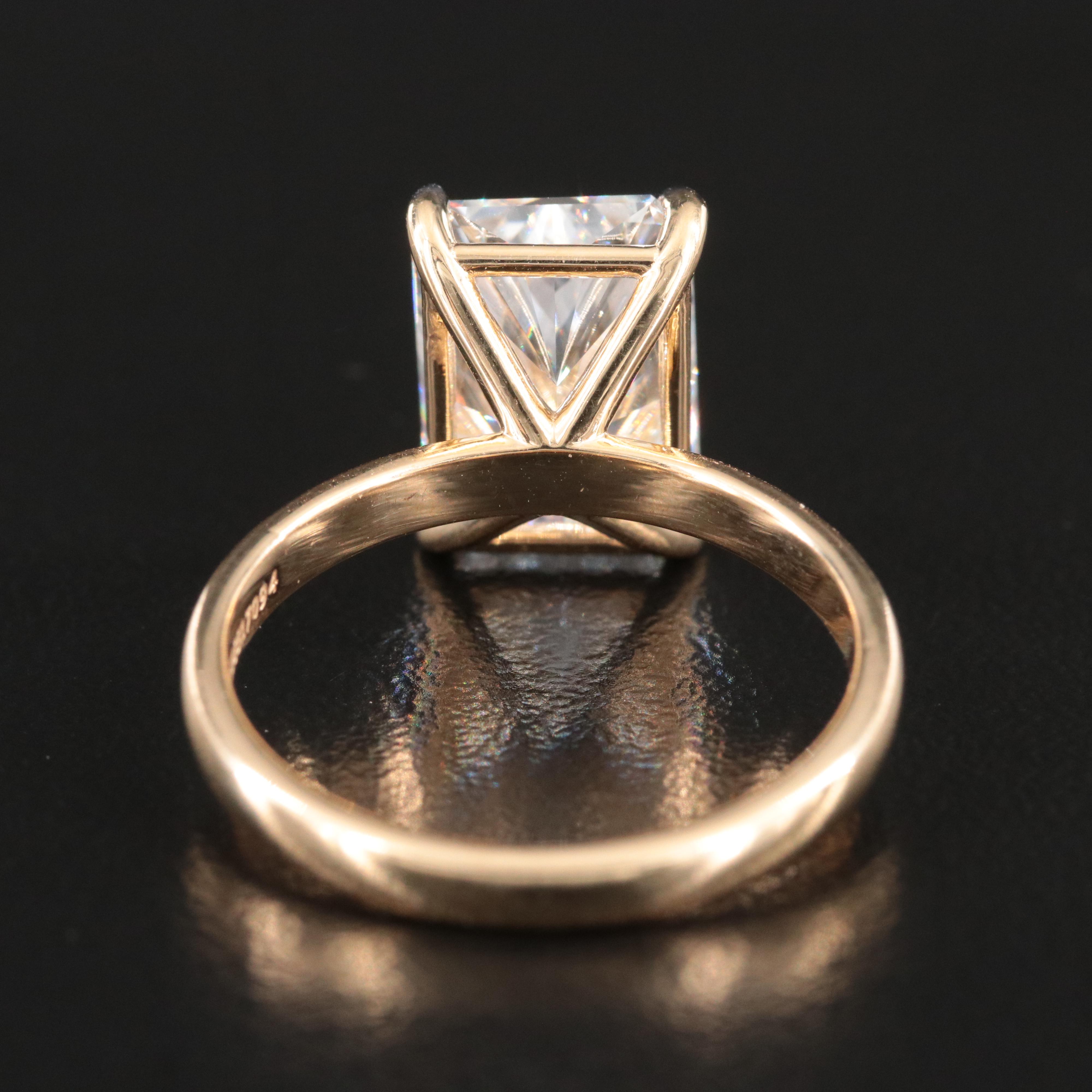 18K 4.10 CT Lab Grown Diamond Solitaire Ring with IGI Report