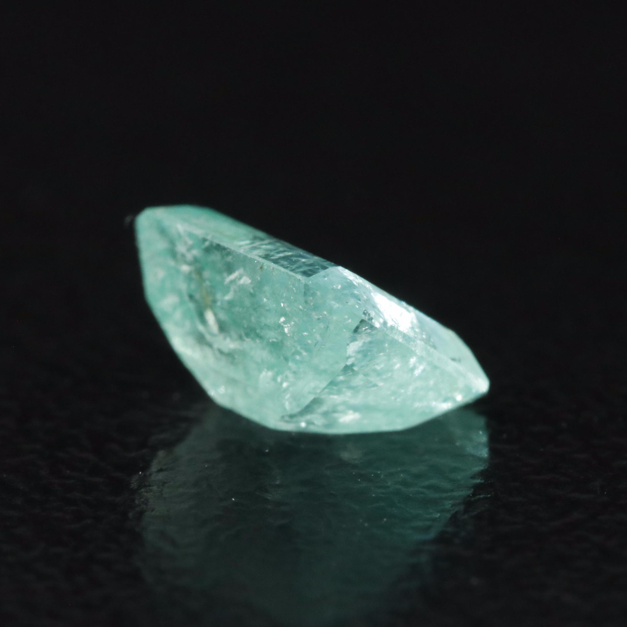 Loose 0.89 CT Emerald