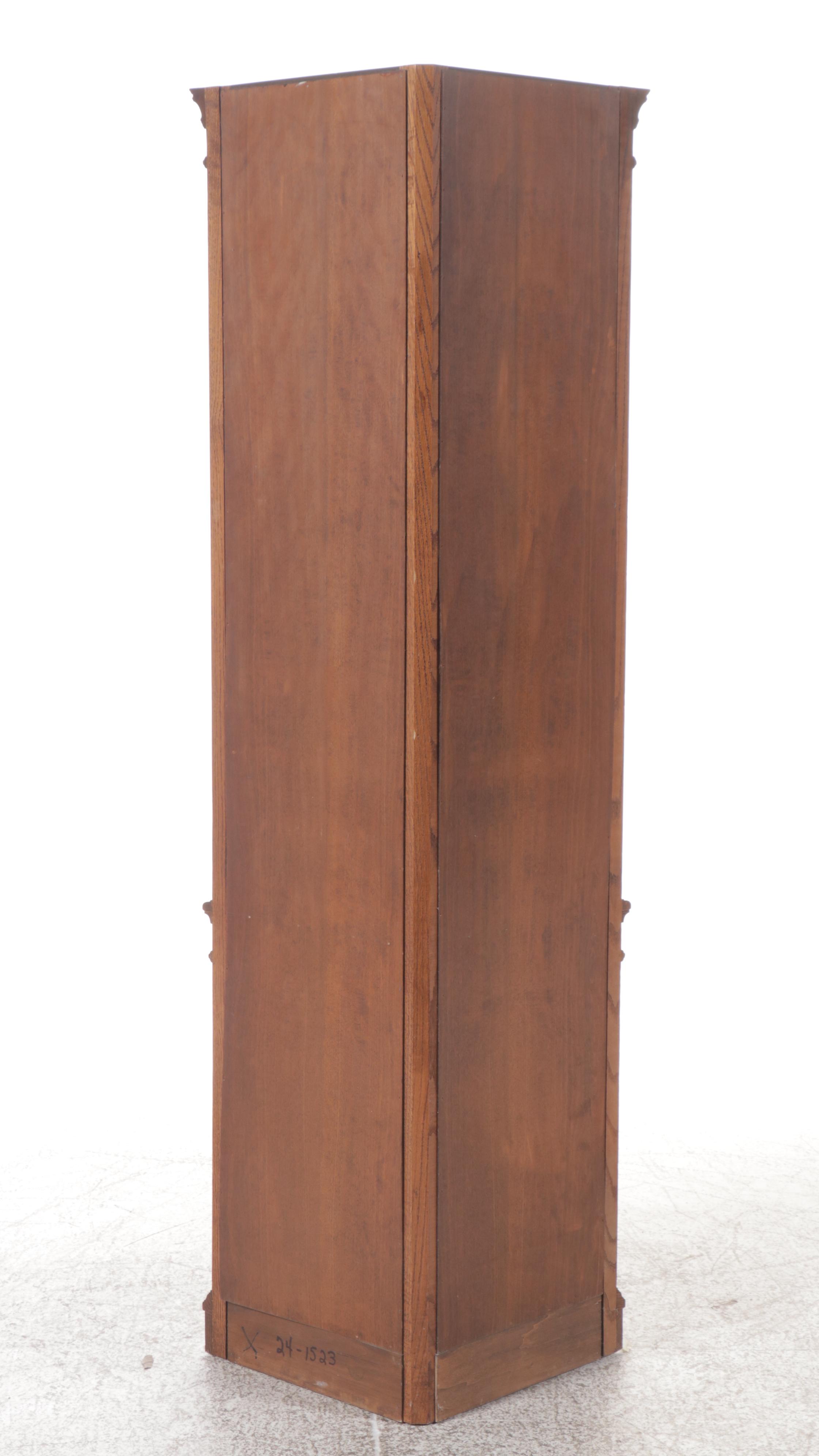 Traditional Style Oak Veneered Corner Étagère
