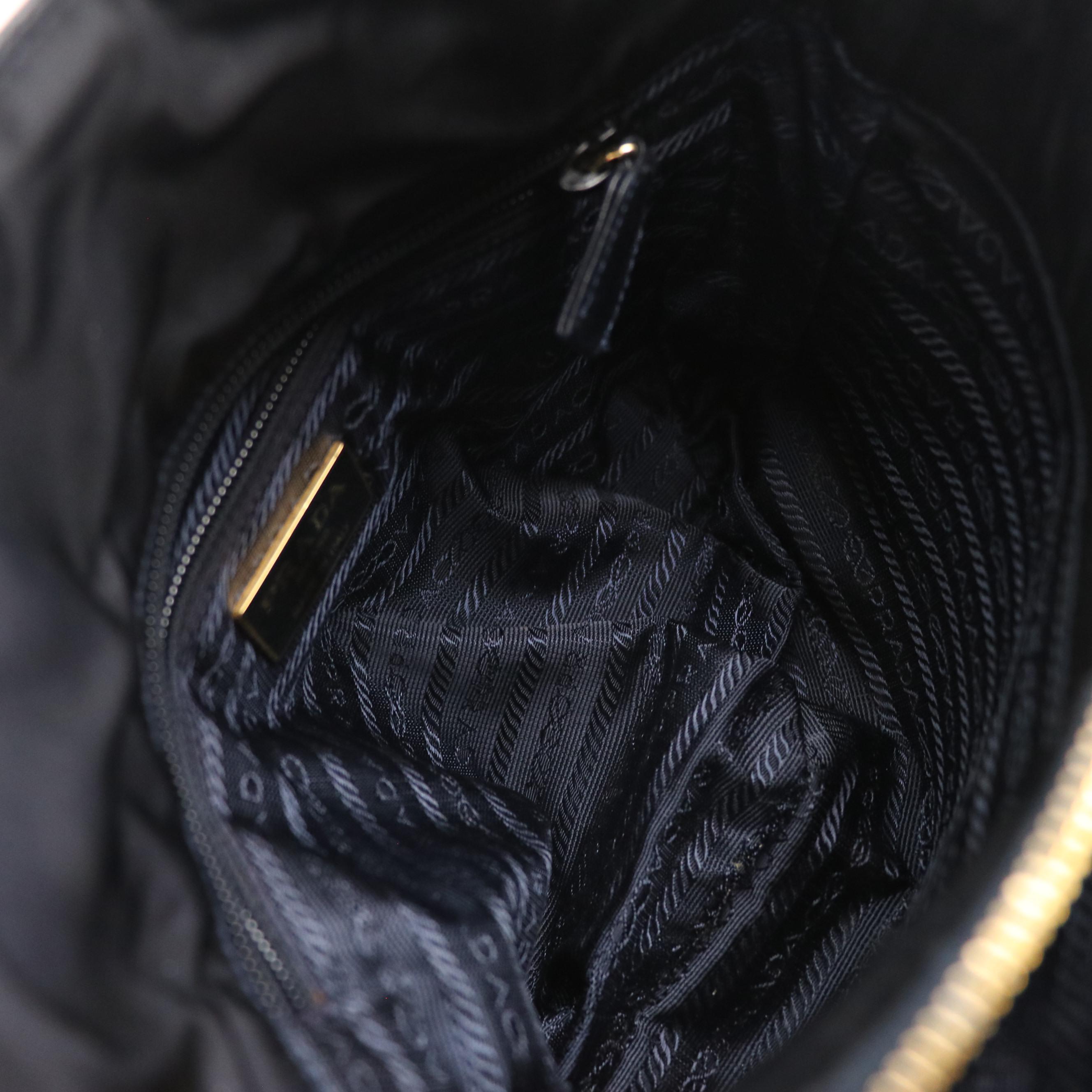 Prada Chain Strap Shoulder Bag in Navy Blue Lambskin Leather and Tessuto Nylon