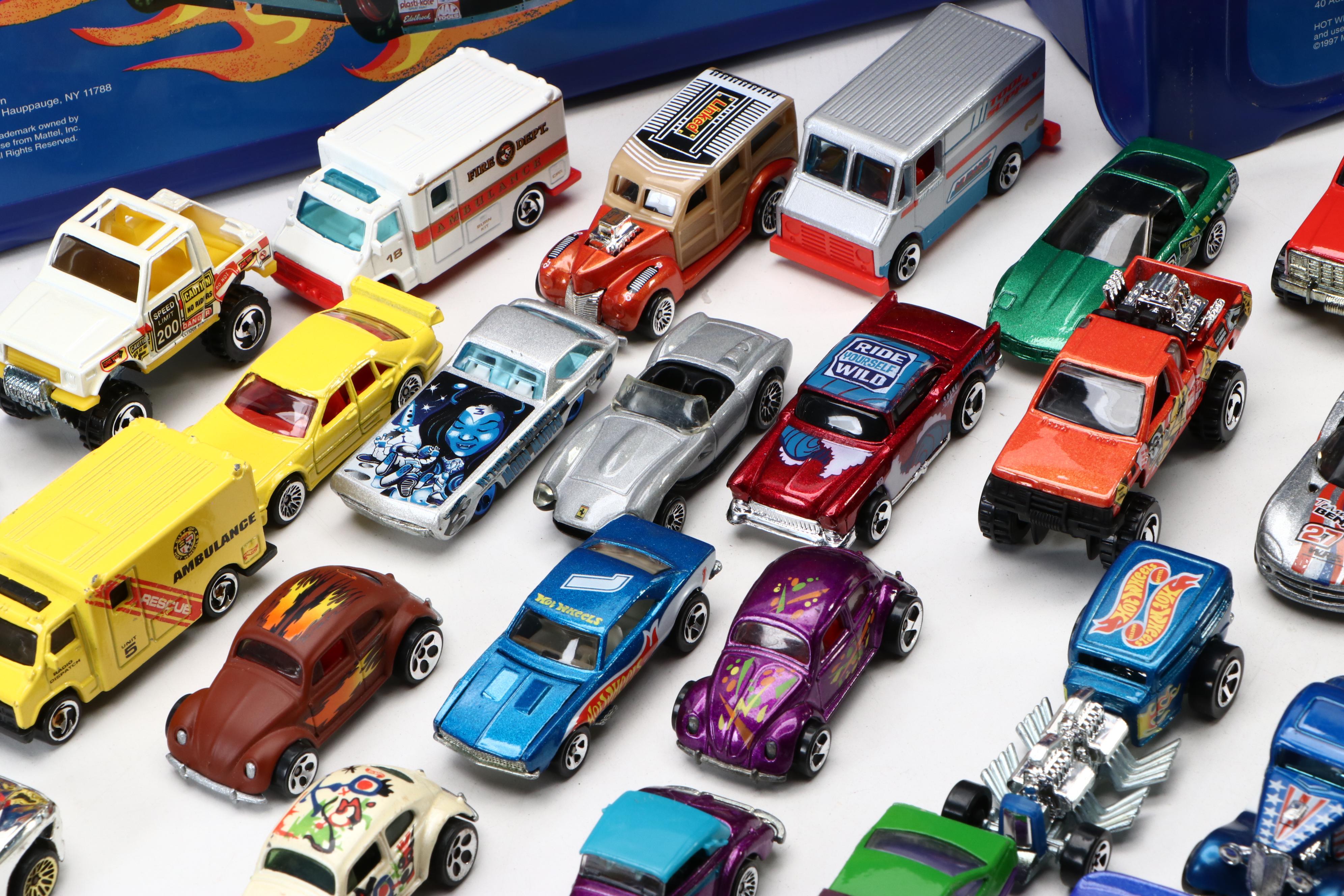 Hot Wheels Plastic and Metal Toy Cars with Carrying Cases