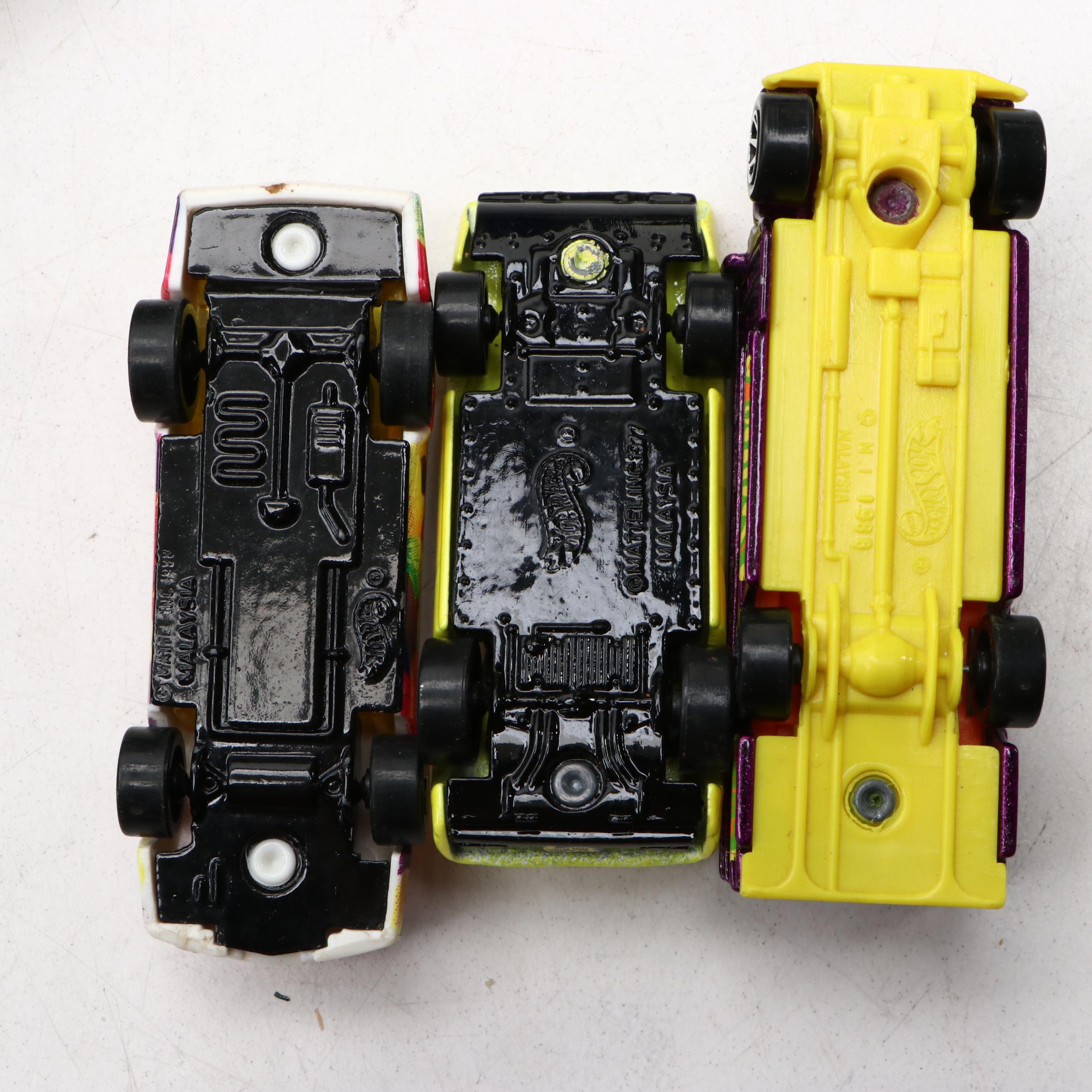 Hot Wheels Plastic and Metal Toy Cars with Carrying Cases