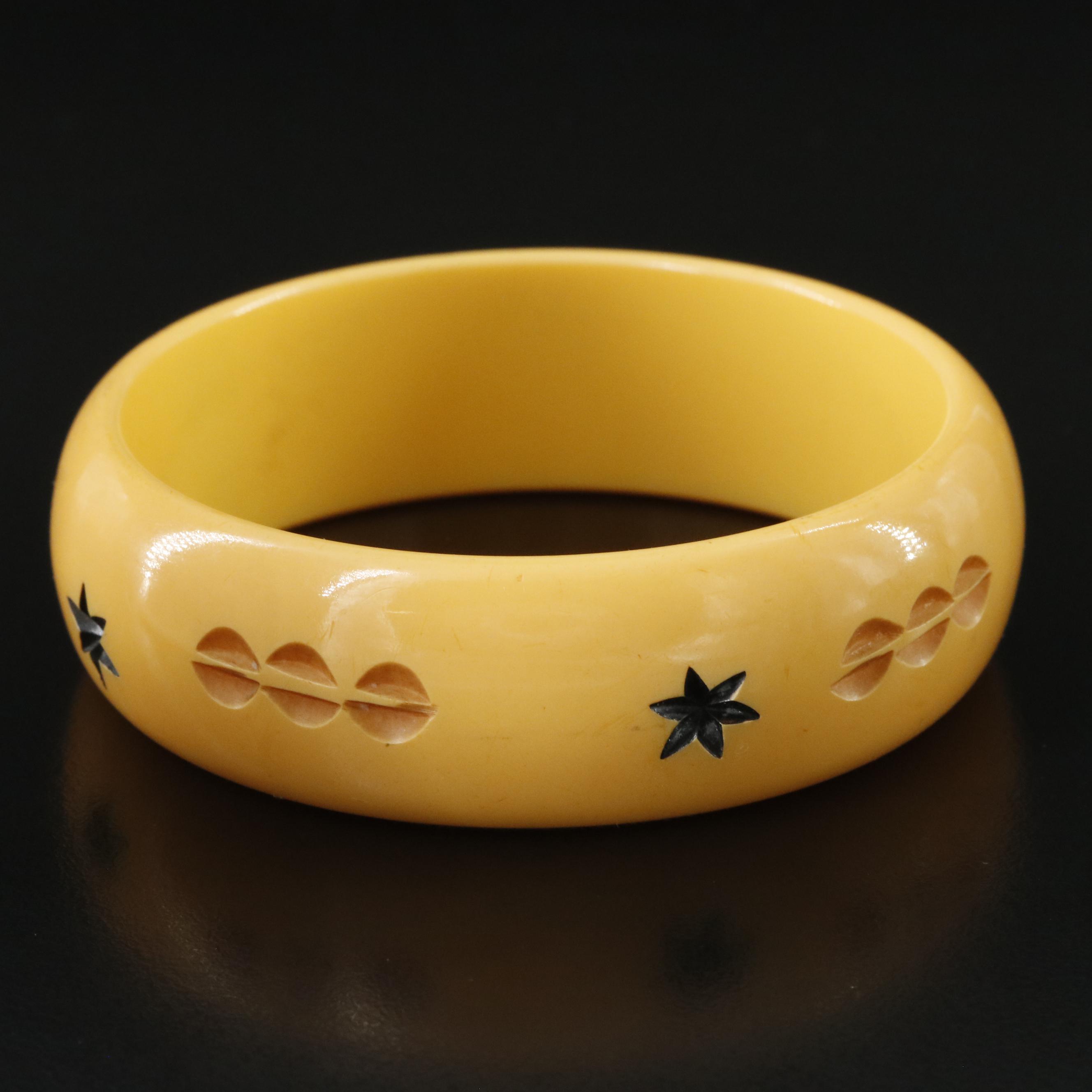 1930s Painted Pierrot Bakelite Bangle