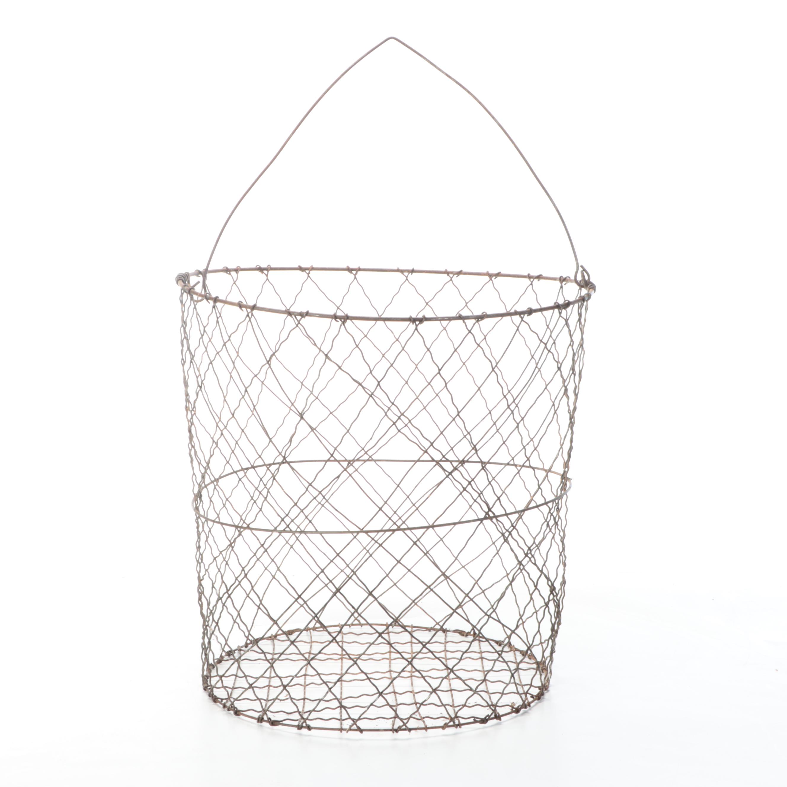 PE Rattan Planter with Wire Basket