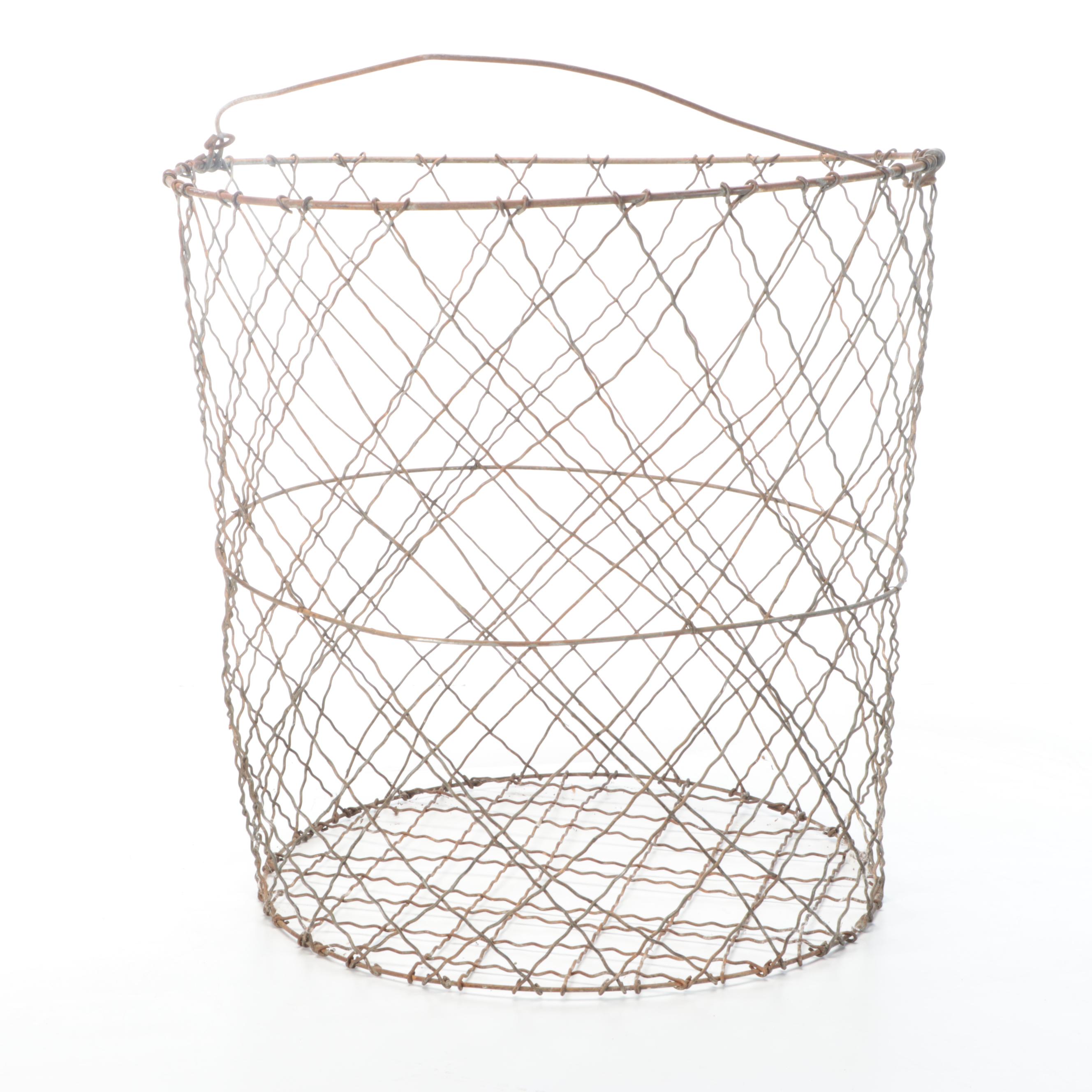 PE Rattan Planter with Wire Basket