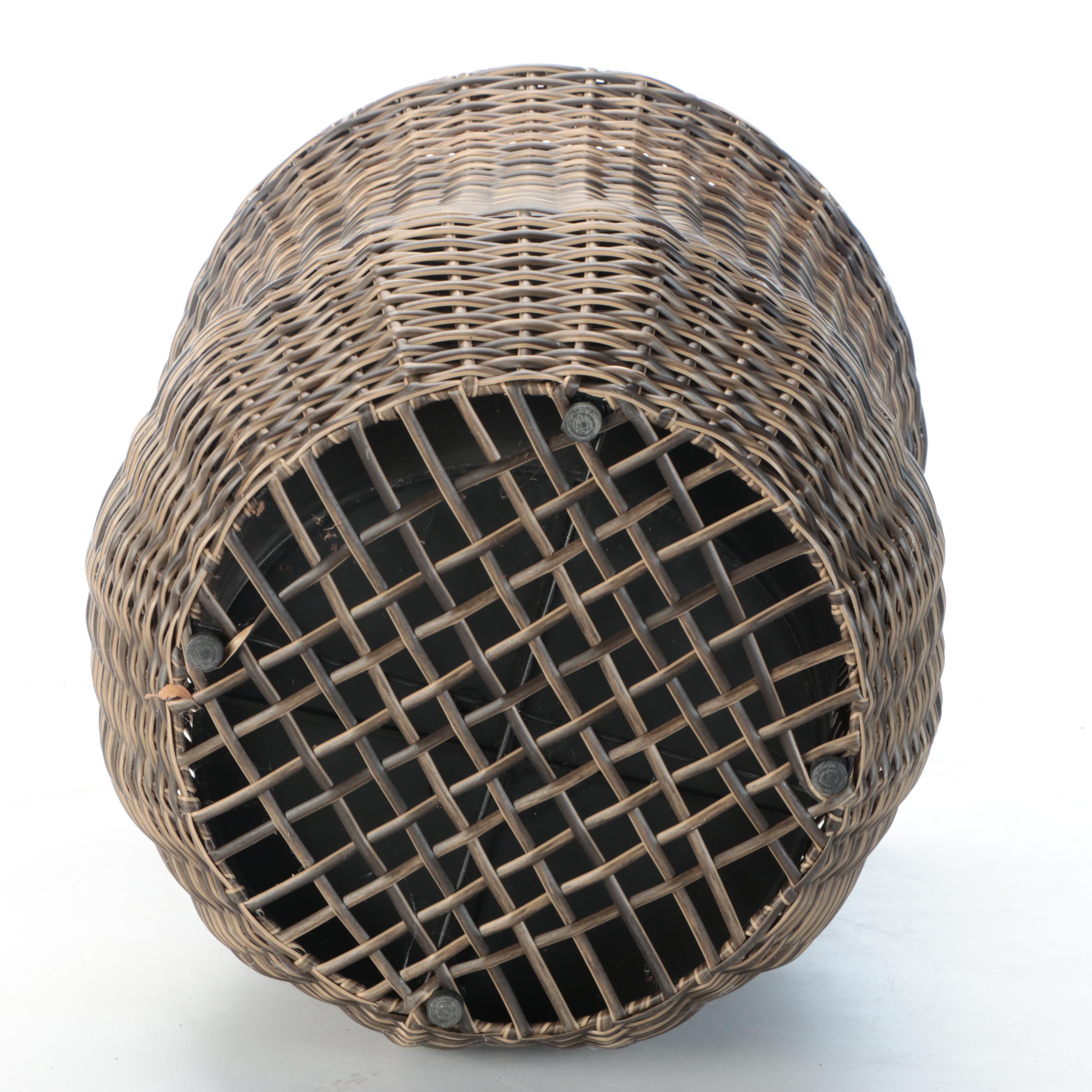 PE Rattan Planter with Wire Basket
