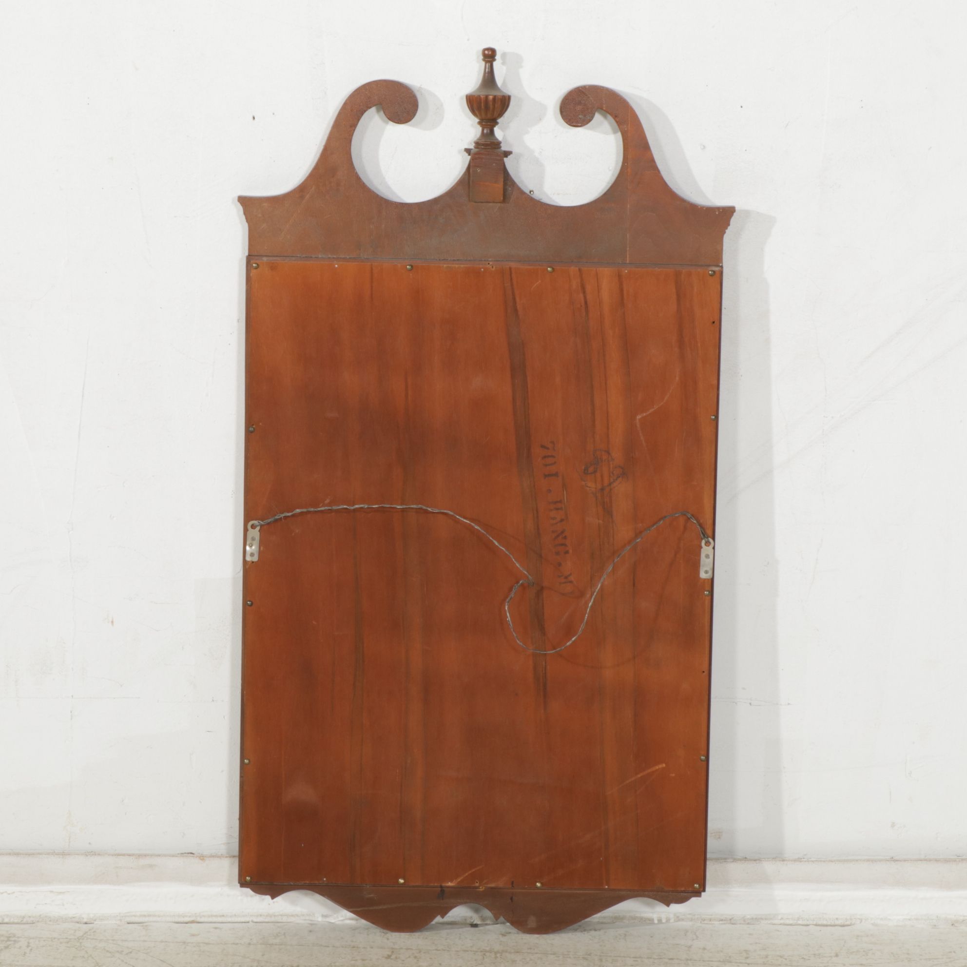 Hibriten Furniture Federal Style Mahogany Bow Front Dresser and Wall Mirror