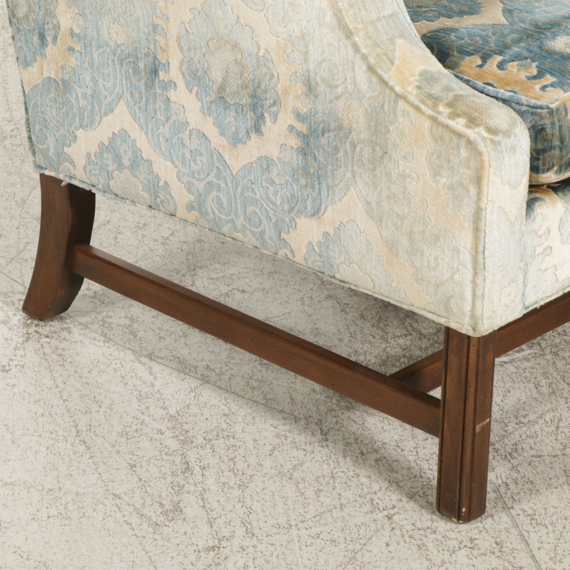 Ethan Allen "Traditional Classics" Chippendale Style Camelback Sofa