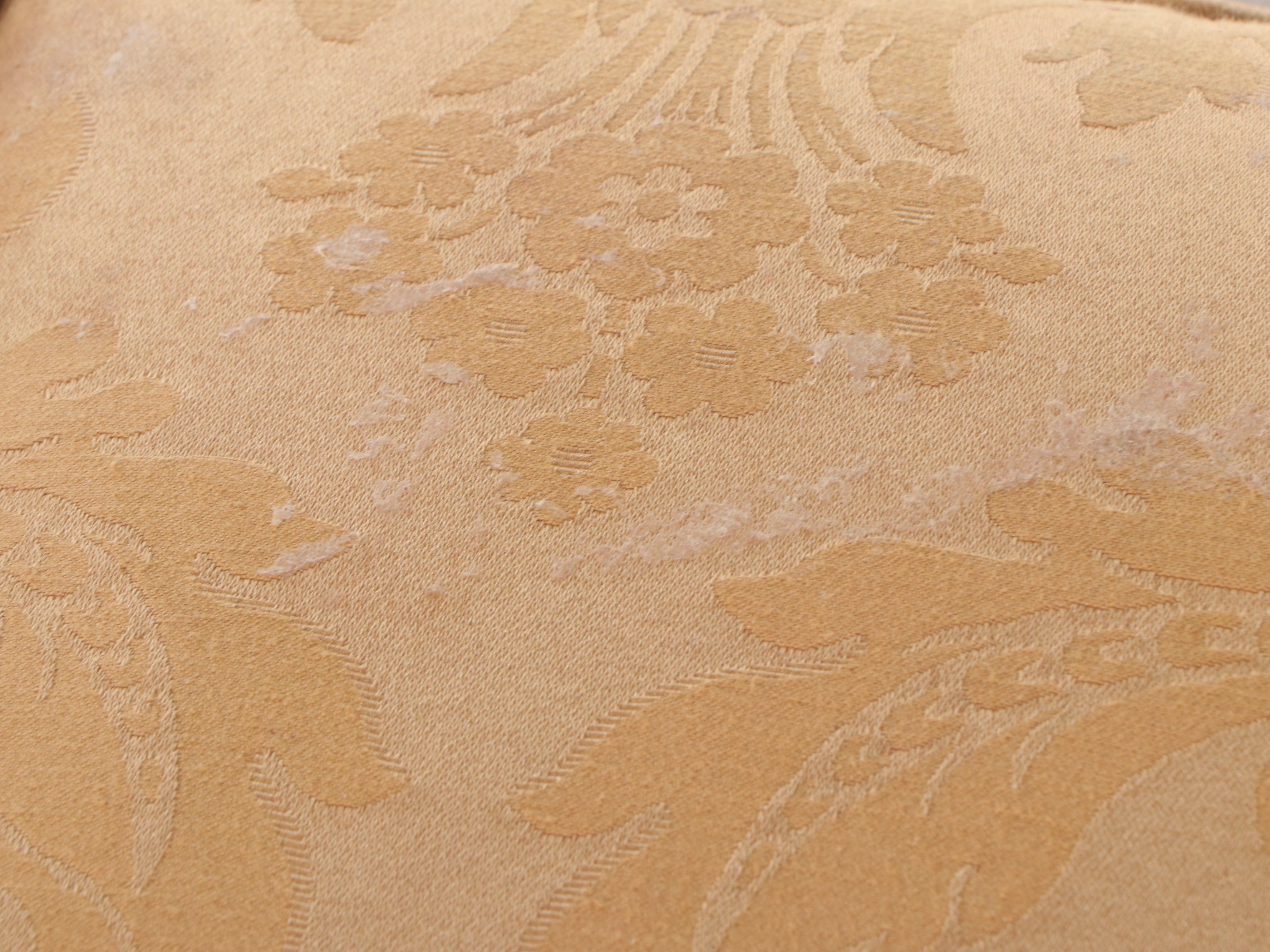 Bassett Damask Upholstered Sofa with Accent Pillows