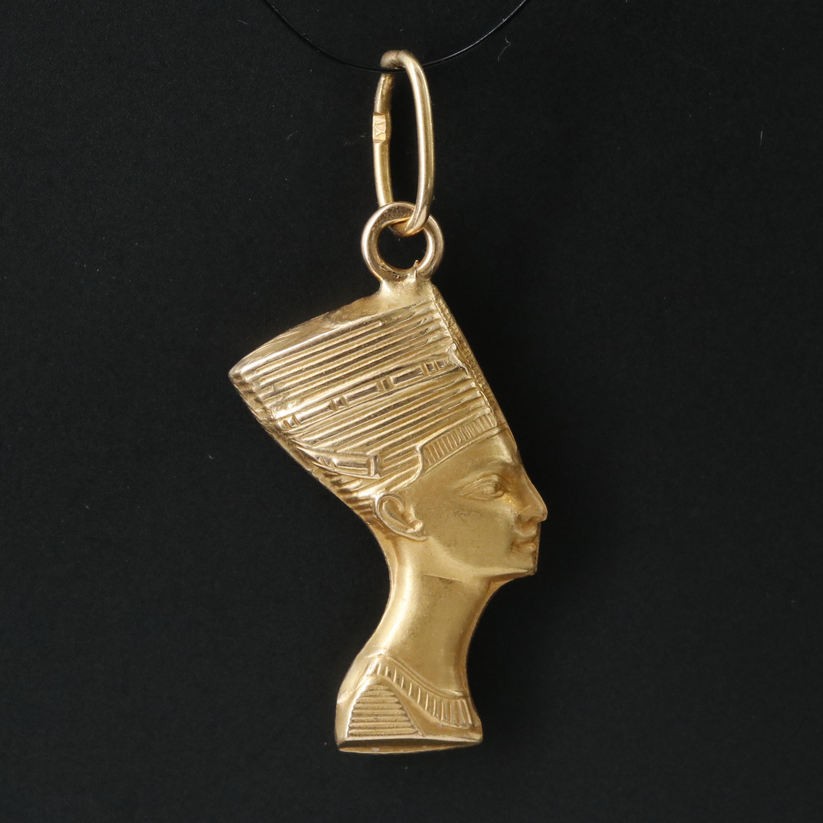 18K Nefertiti Pendant