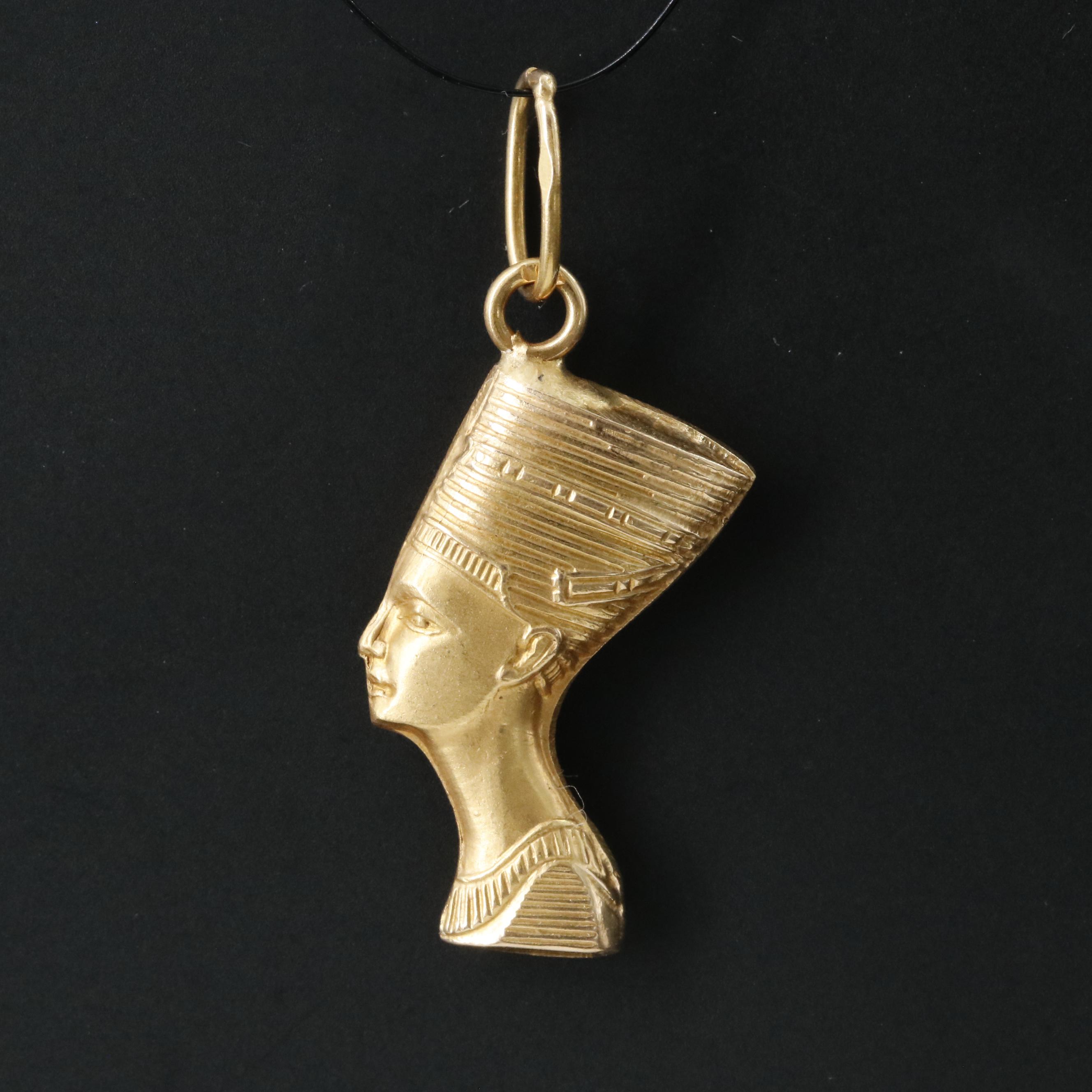 18K Nefertiti Pendant