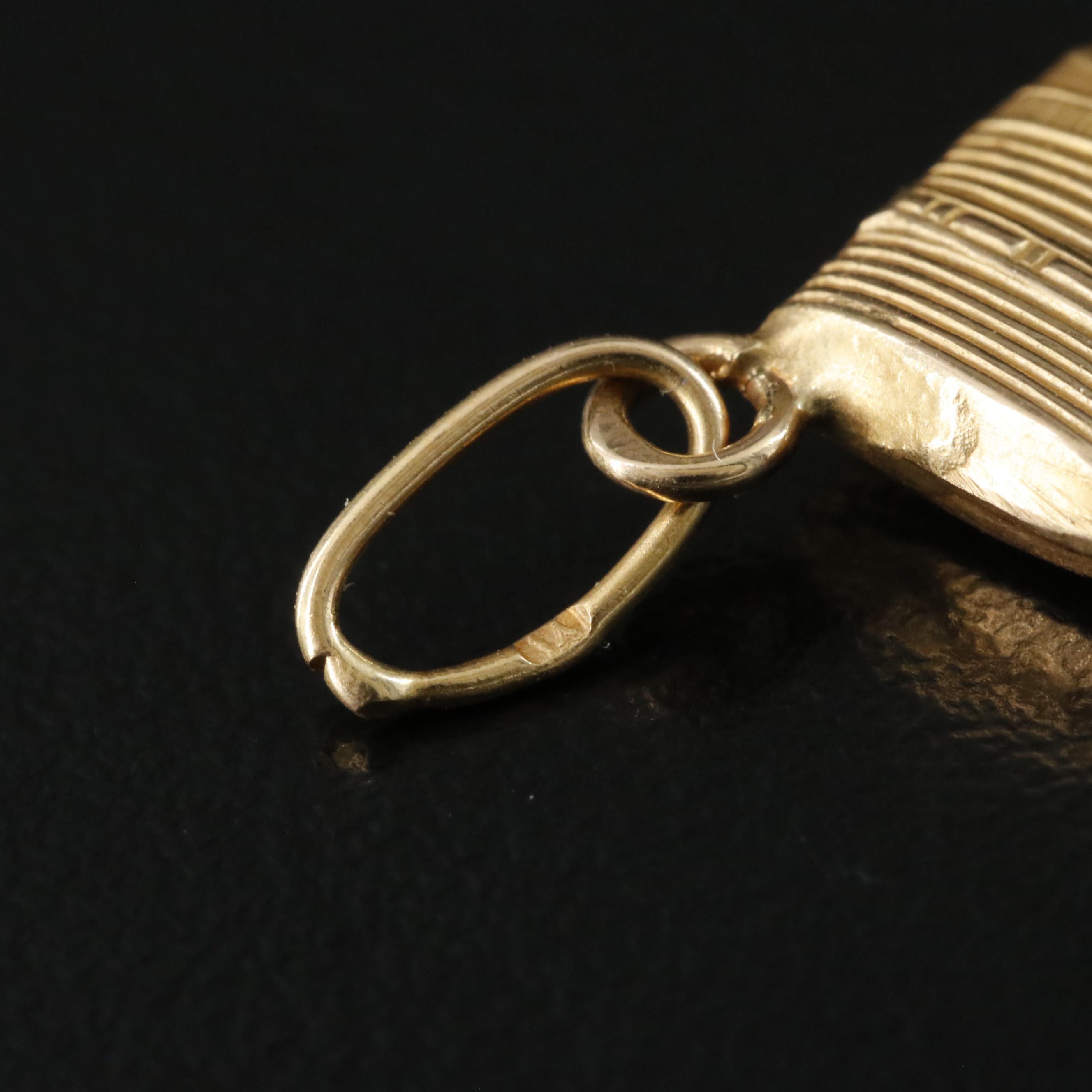 18K Nefertiti Pendant