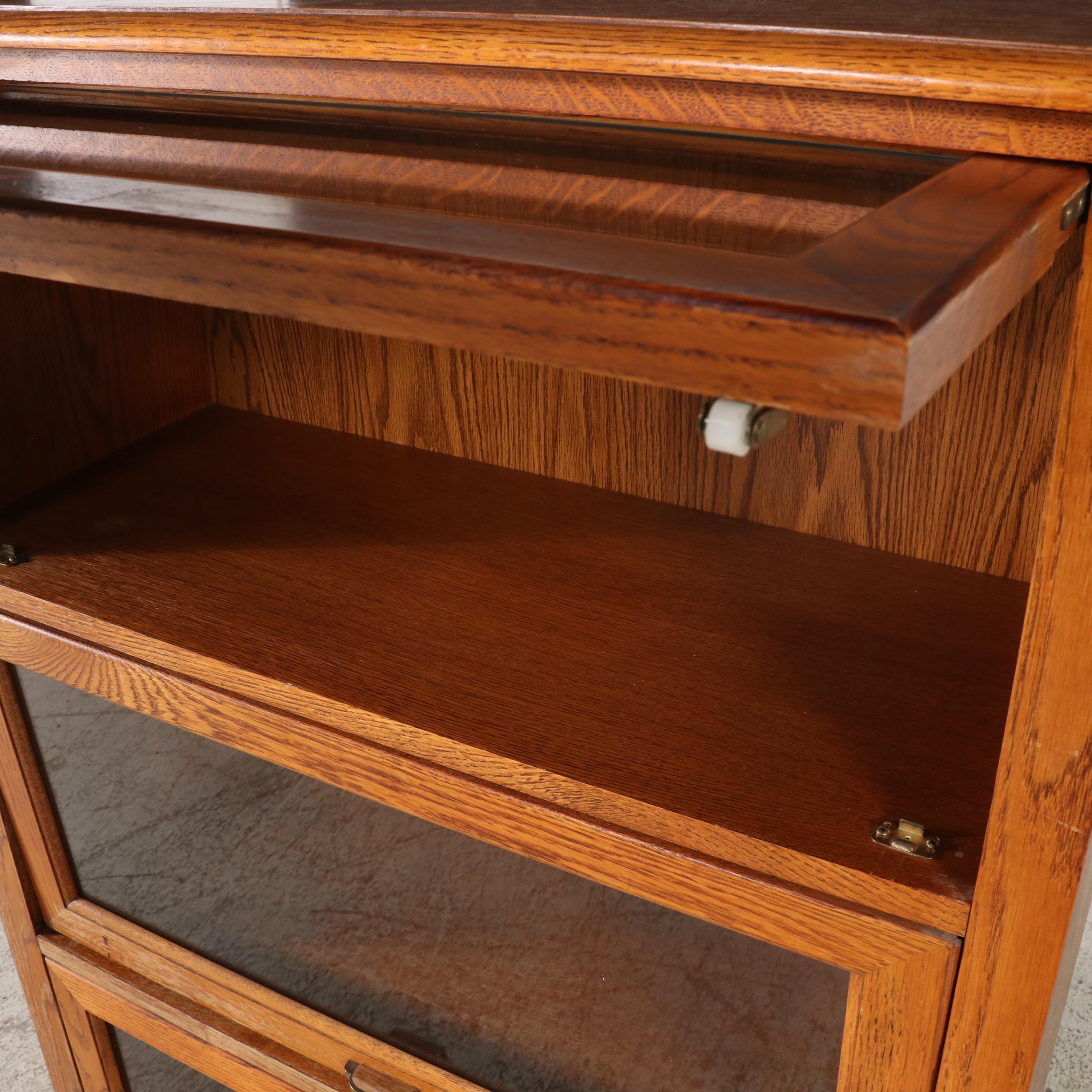 Traditional Style Oak Veneered Three-Tiered Barrister's Bookcase