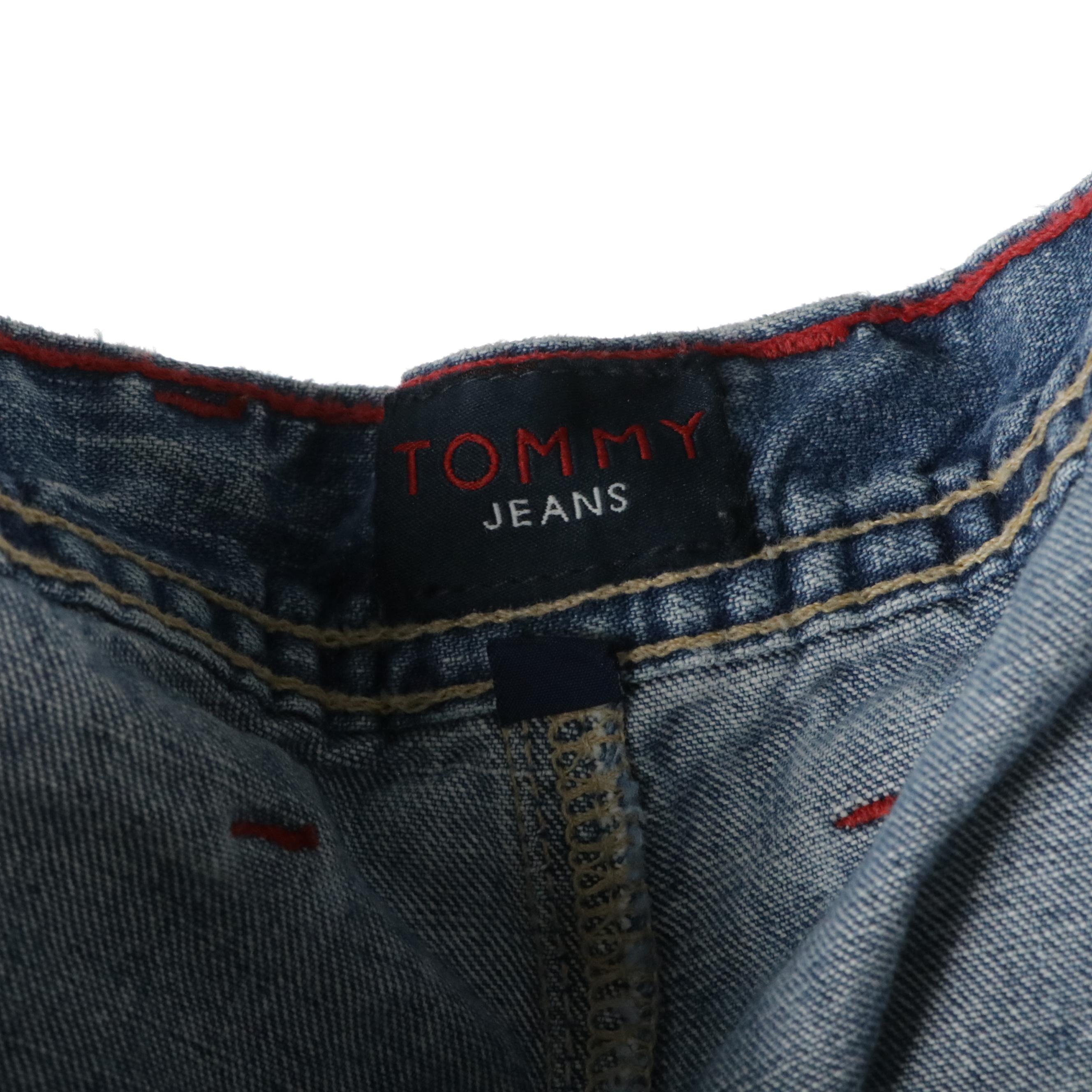 Men's Denim Jeans Featuring Columbia Sportswear, Levi's, and Tommy Jeans