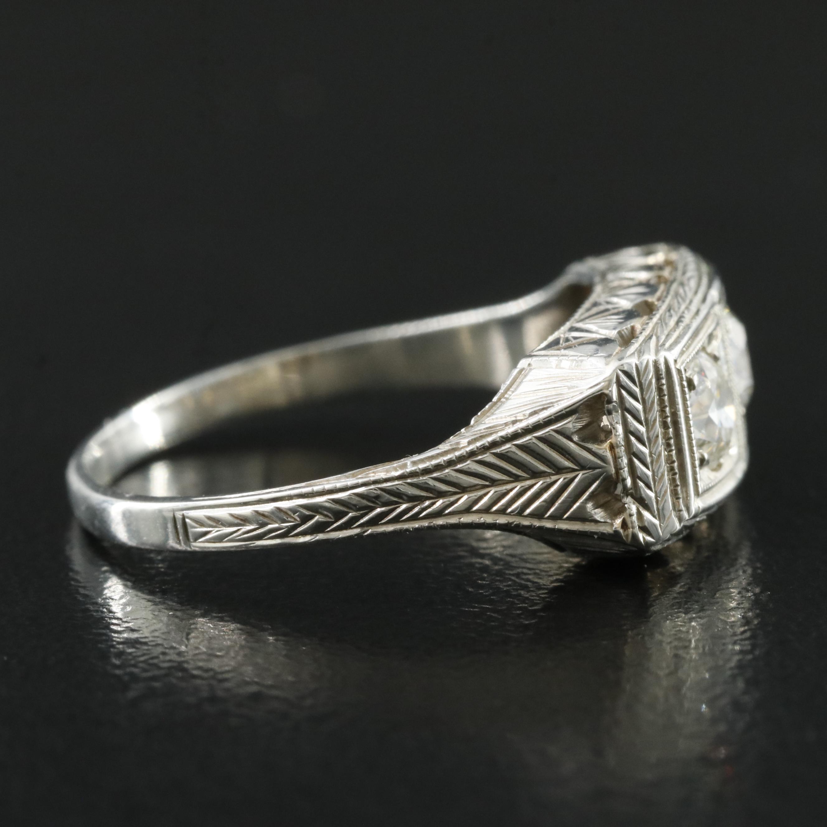 Vintage 18K 0.40 CTW Diamond Ring