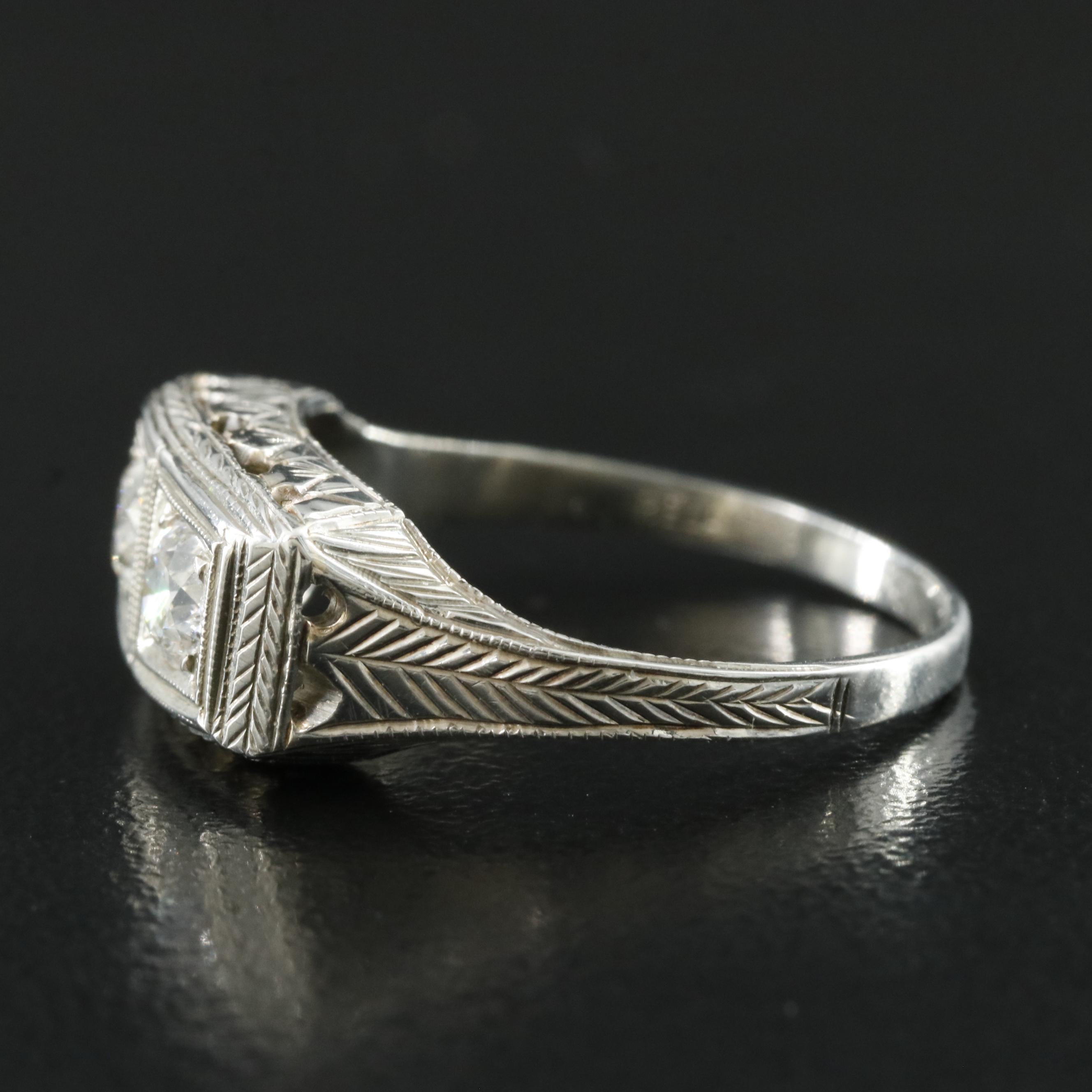 Vintage 18K 0.40 CTW Diamond Ring