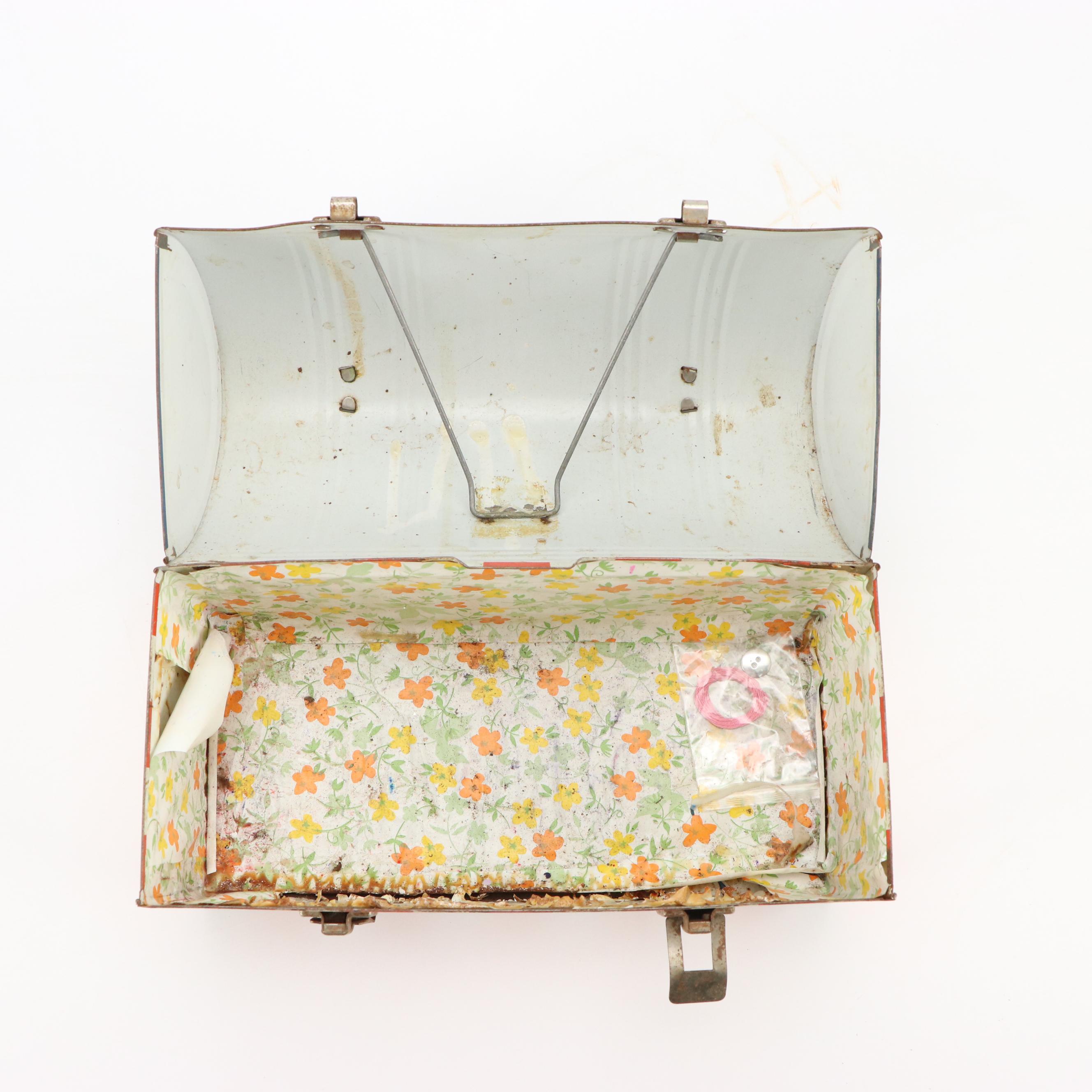 Aladdin Stars and Stripes Dome-Top Lithographed Tin Lunch Box, circa 1970s