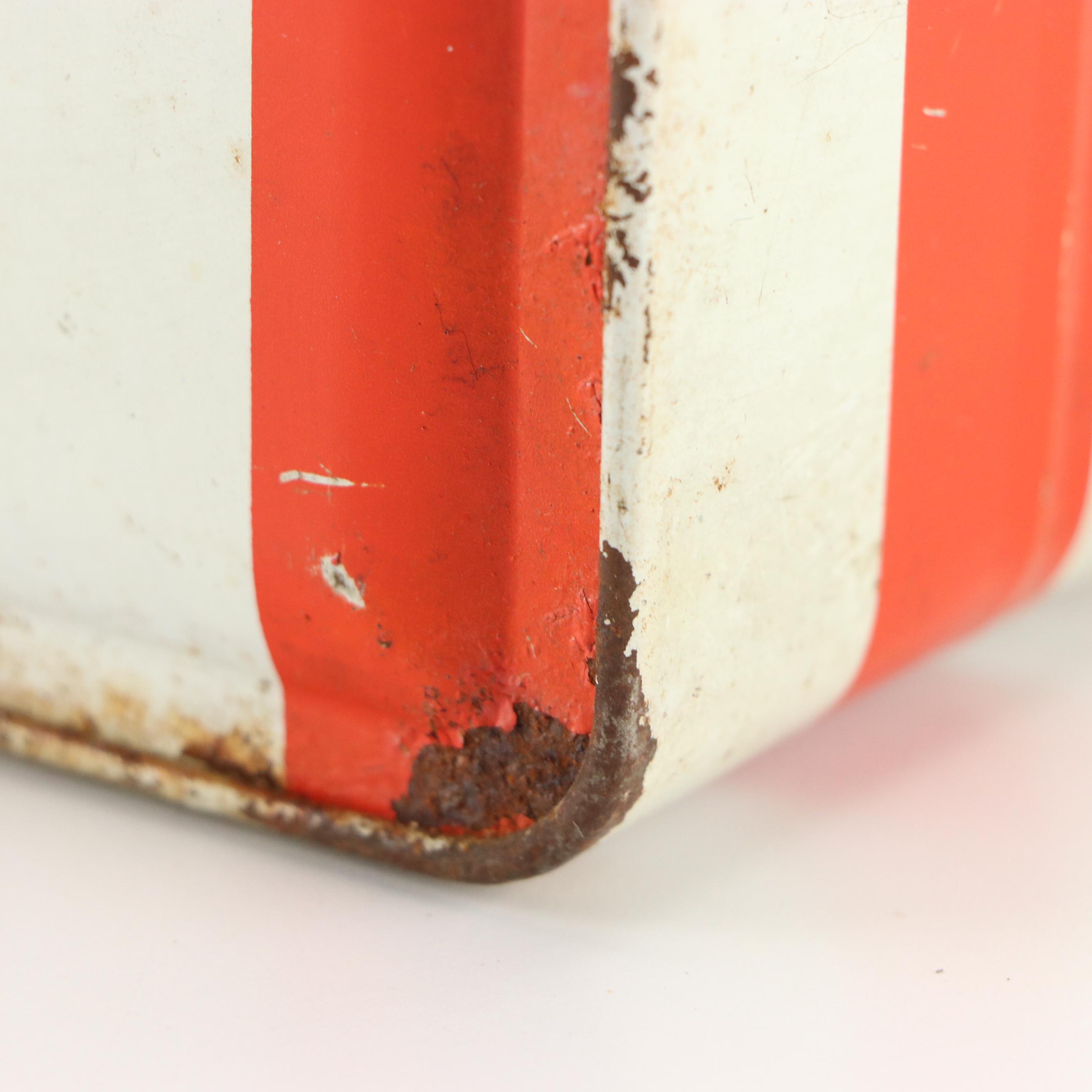 Aladdin Stars and Stripes Dome-Top Lithographed Tin Lunch Box, circa 1970s