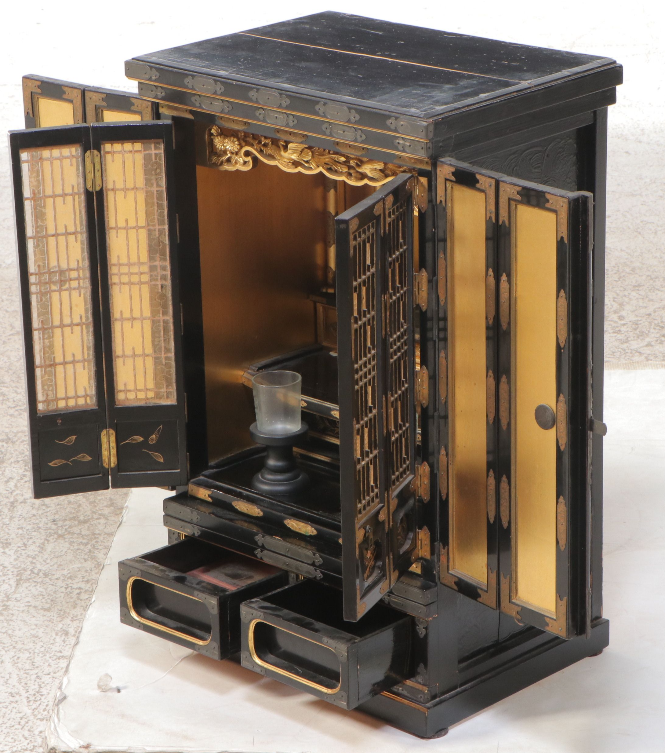 Japanese Lacquerware Traveling Schrine