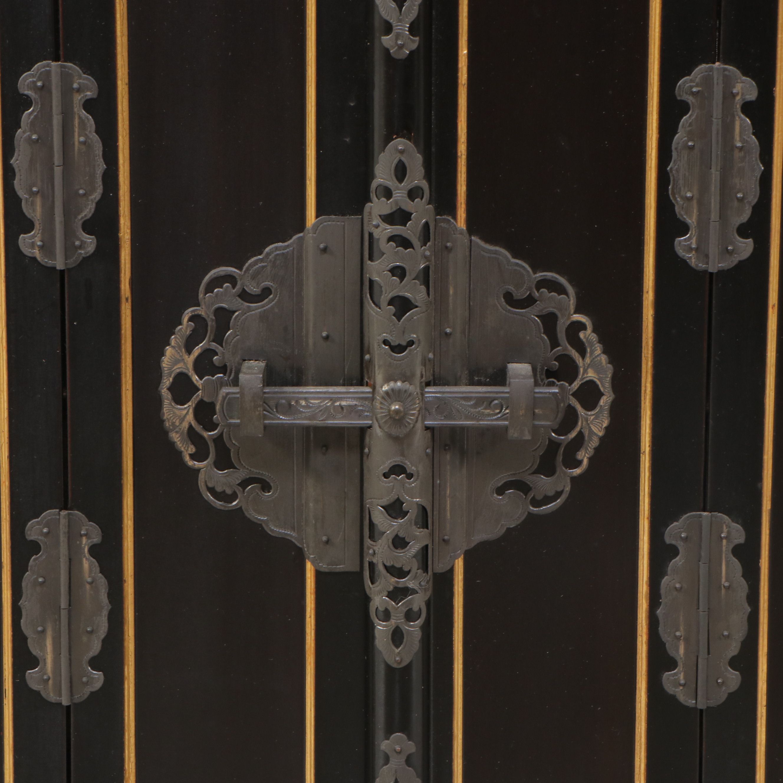 Japanese Lacquerware Traveling Schrine