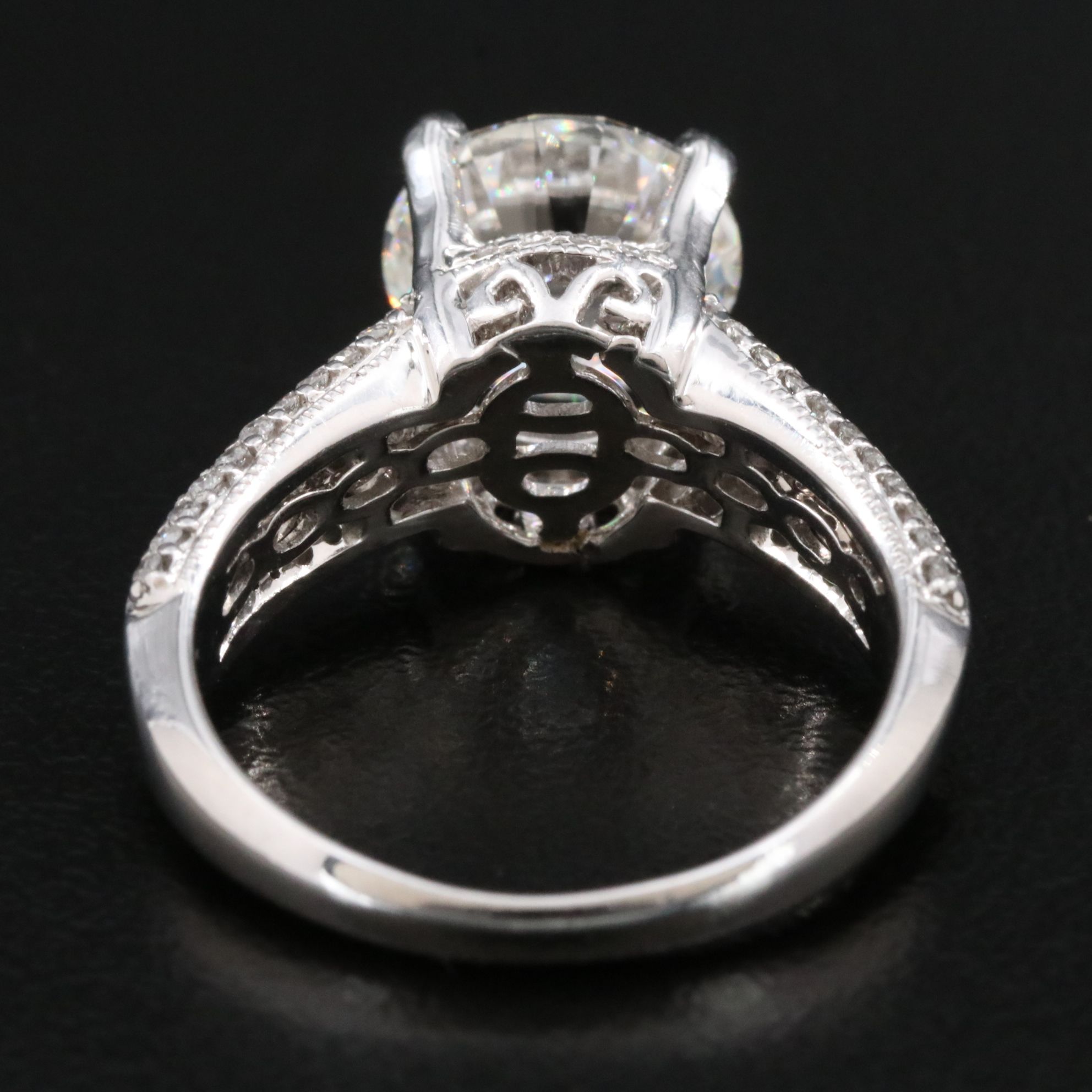 18K 3.68 CTW Diamond Ring with Lab Grown Center and IGI Report