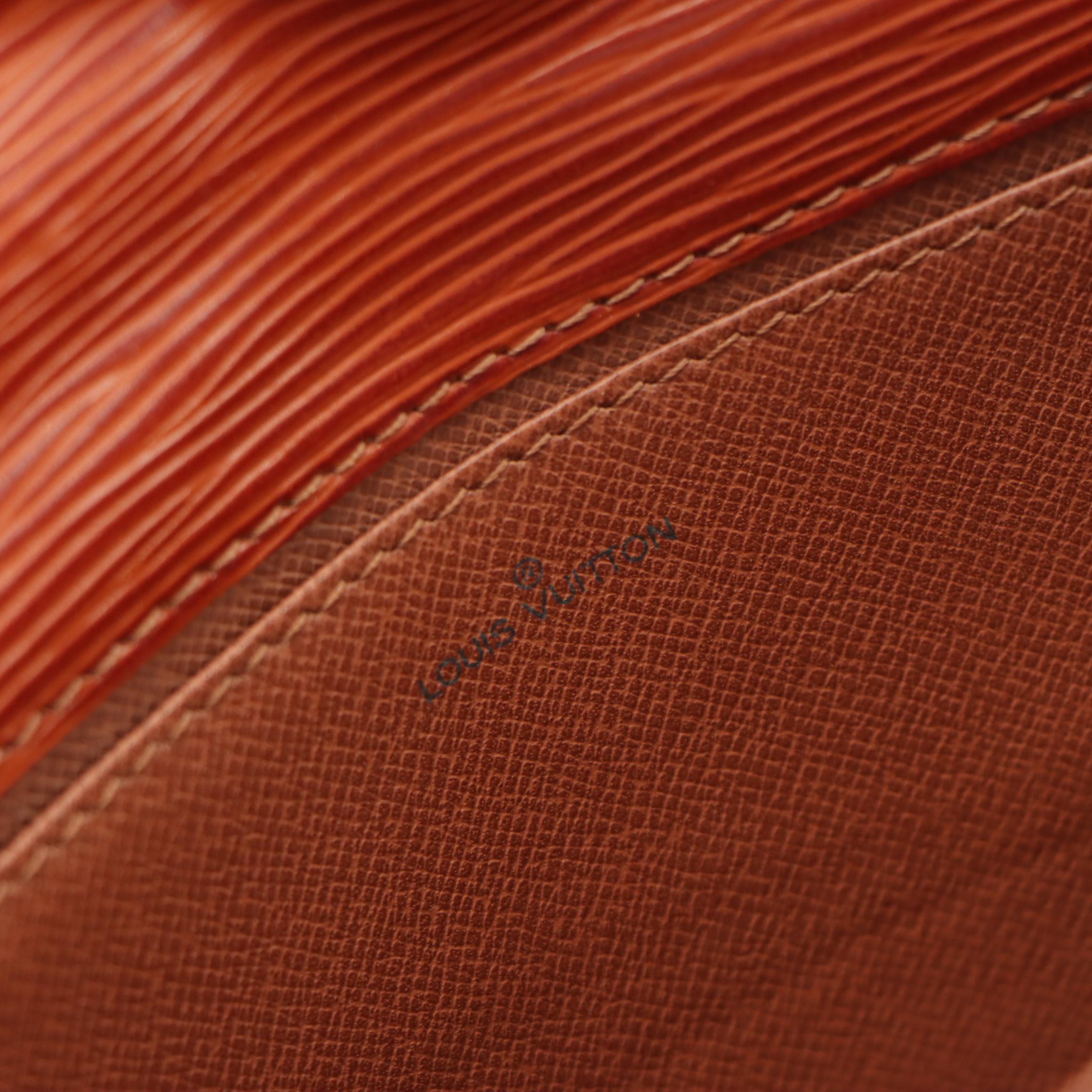 Louis Vuitton Lena Clutch in Kenyan Fawn Epi/Smooth Leather