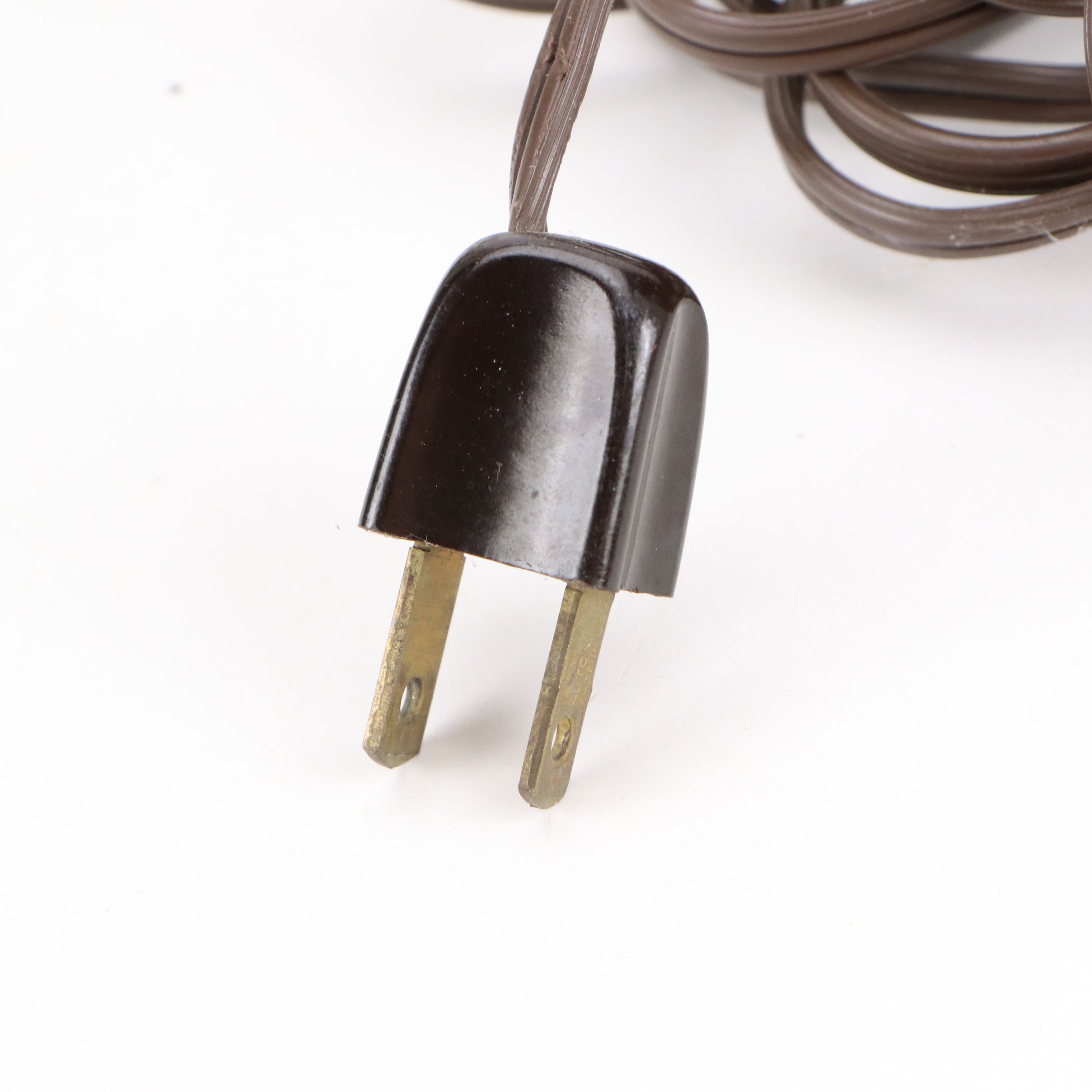 Pair of Chinese Cylindrical Famille Rose Figural Porcelain Table Lamps