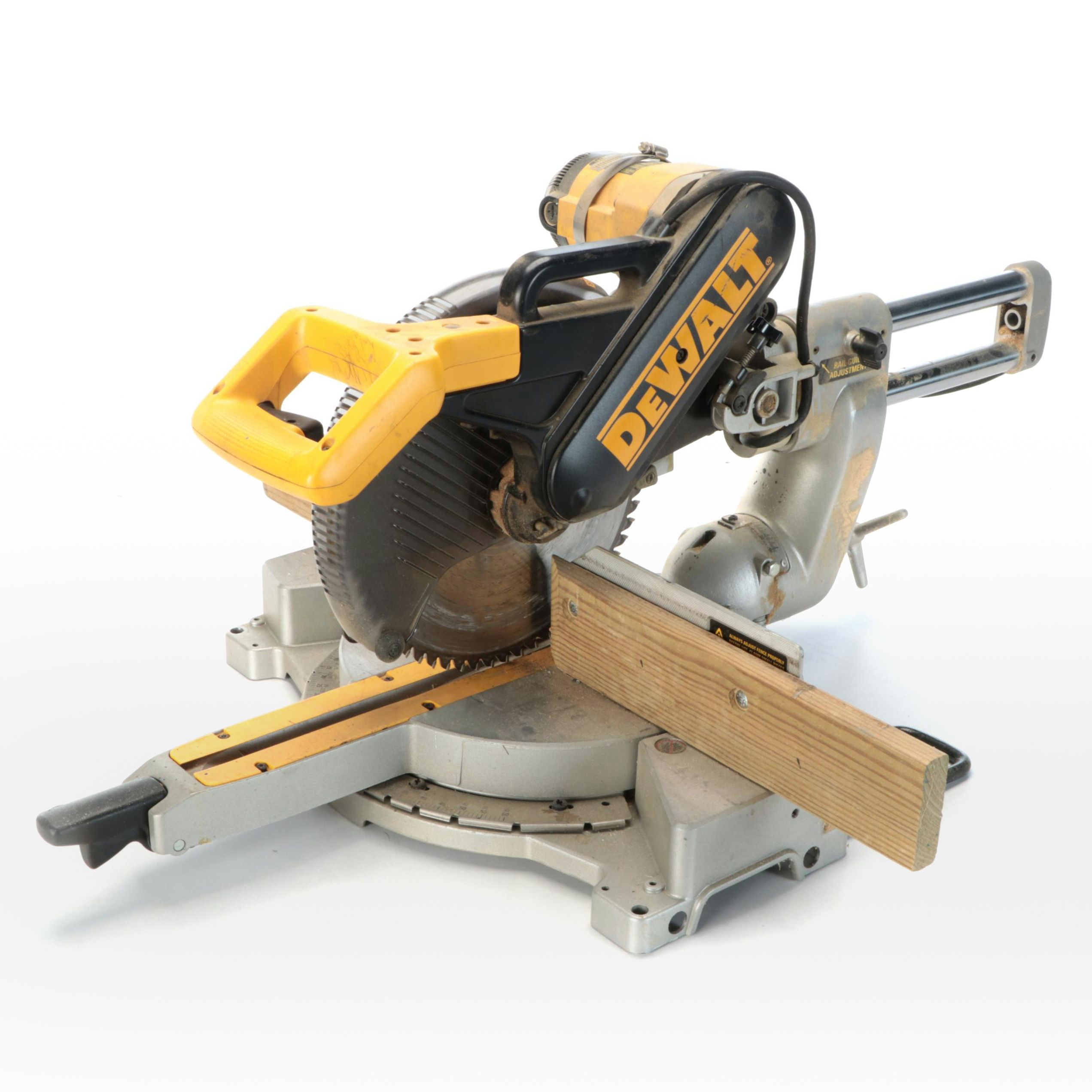 DeWalt DW708 Compound Miter Saw