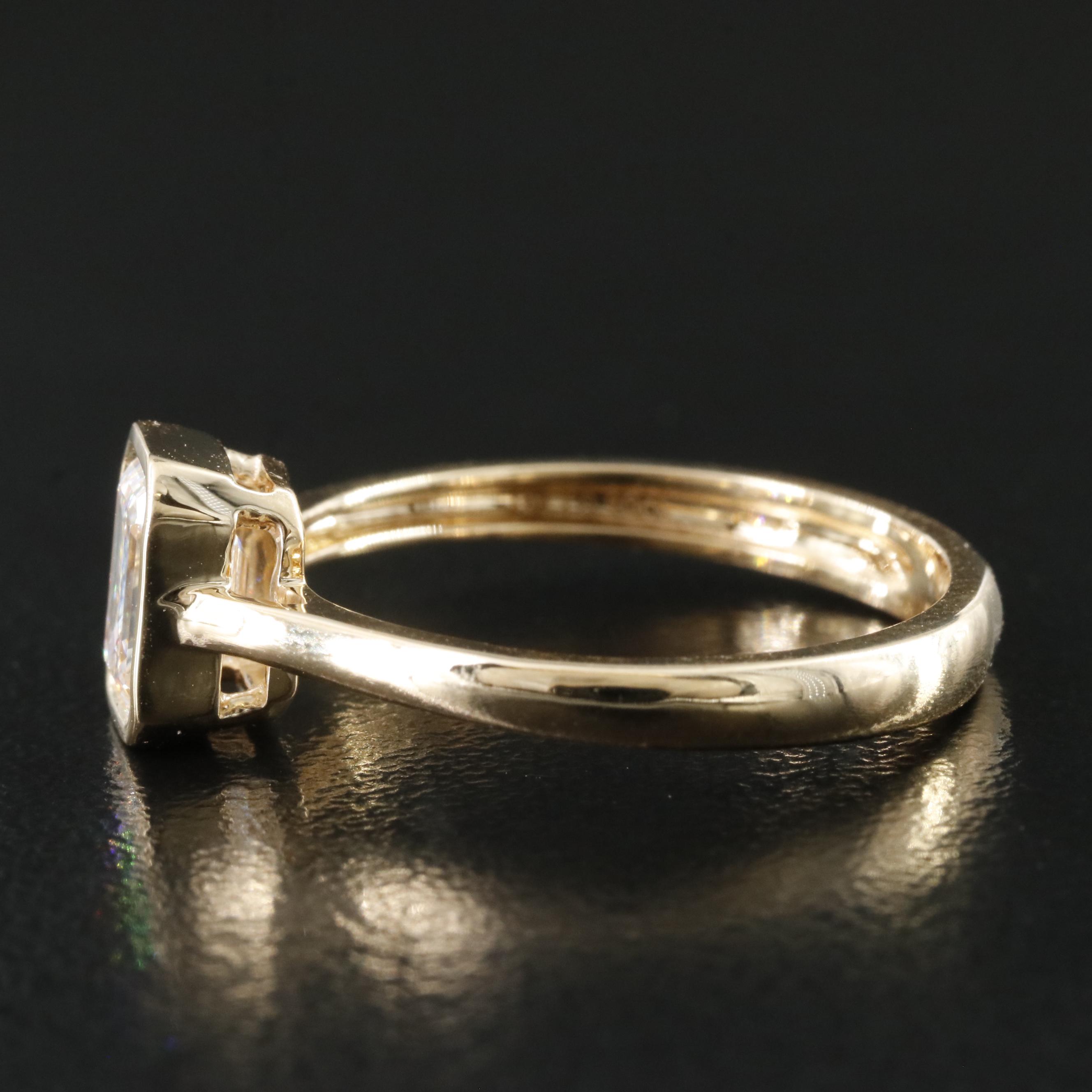 18K 0.90 CT Diamond Solitaire Ring with GIA Report