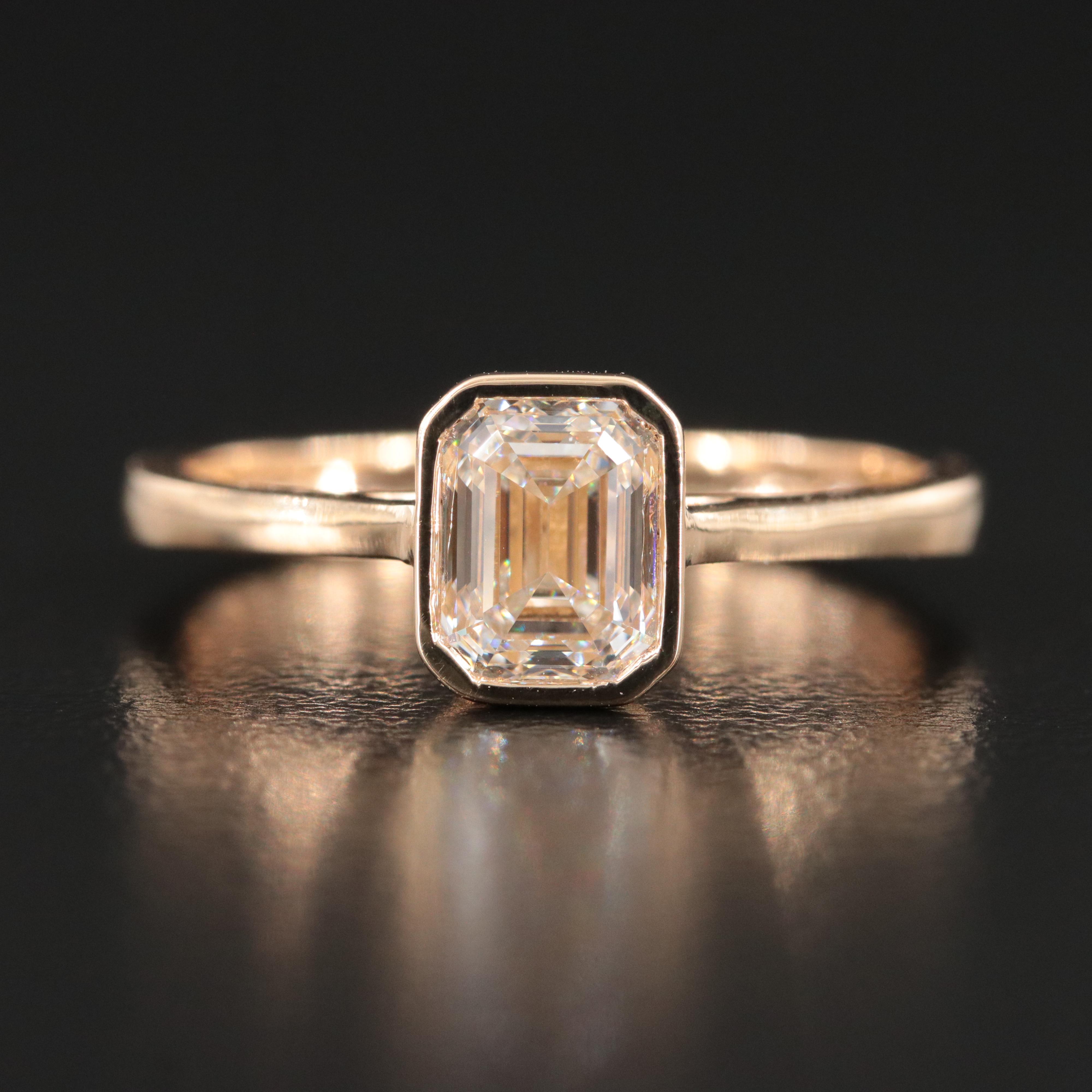 18K 0.90 CT Diamond Solitaire Ring with GIA Report