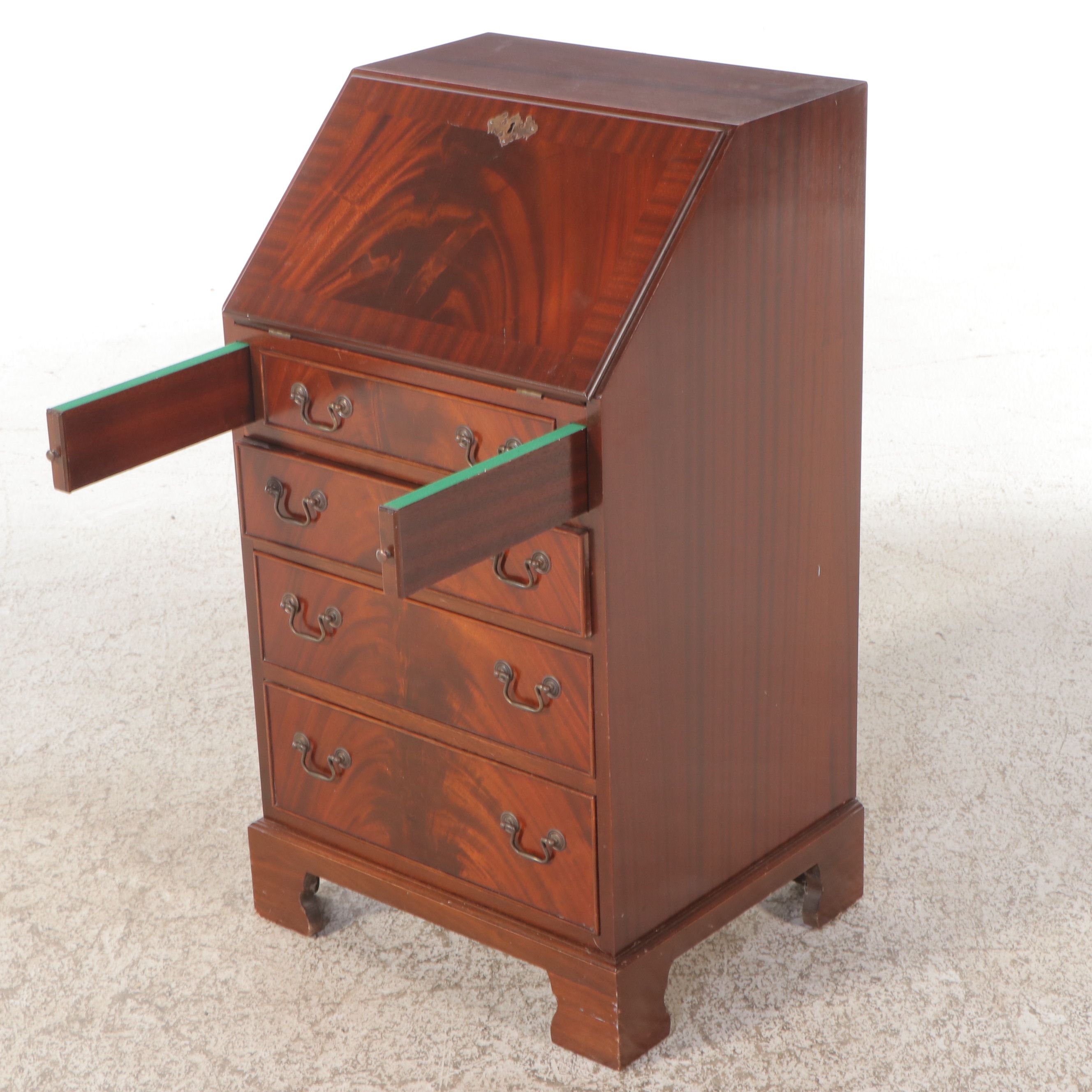 Federal Style Mahogany Narrow Fall Front Desk, Late 20th Century