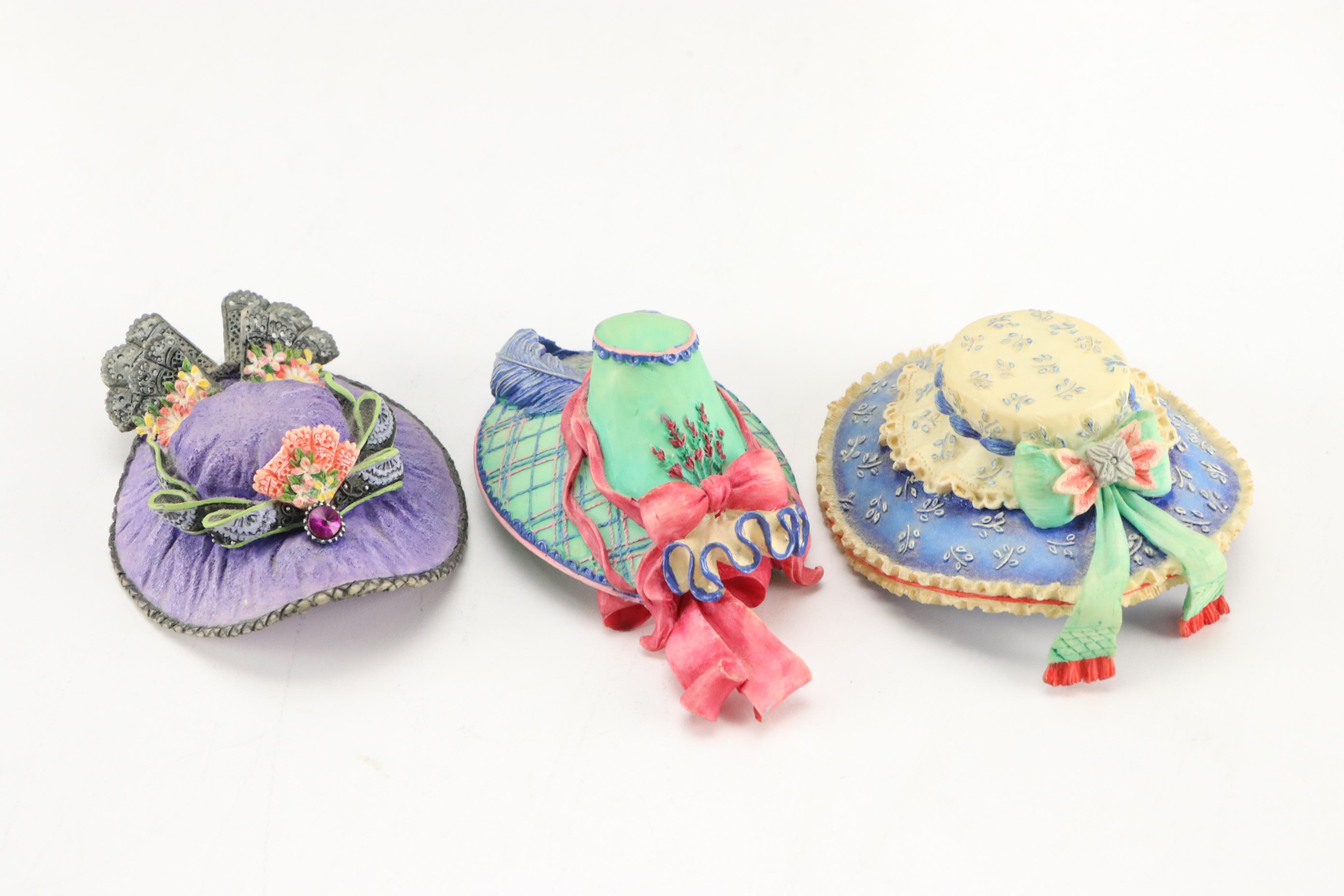 Jim Shore "True Blue", "Bonny Heather" and More Resin Figures in Display Case