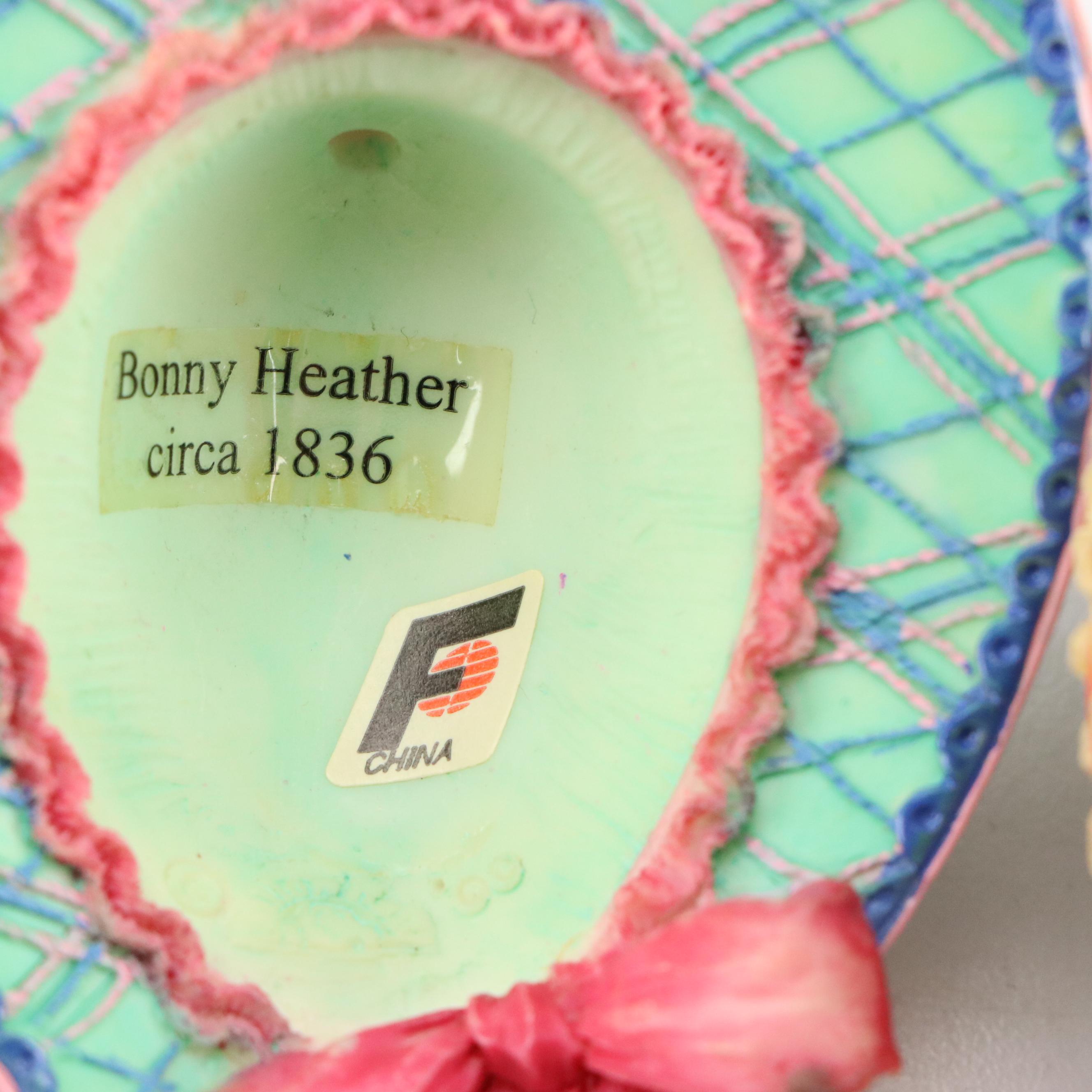 Jim Shore "True Blue", "Bonny Heather" and More Resin Figures in Display Case