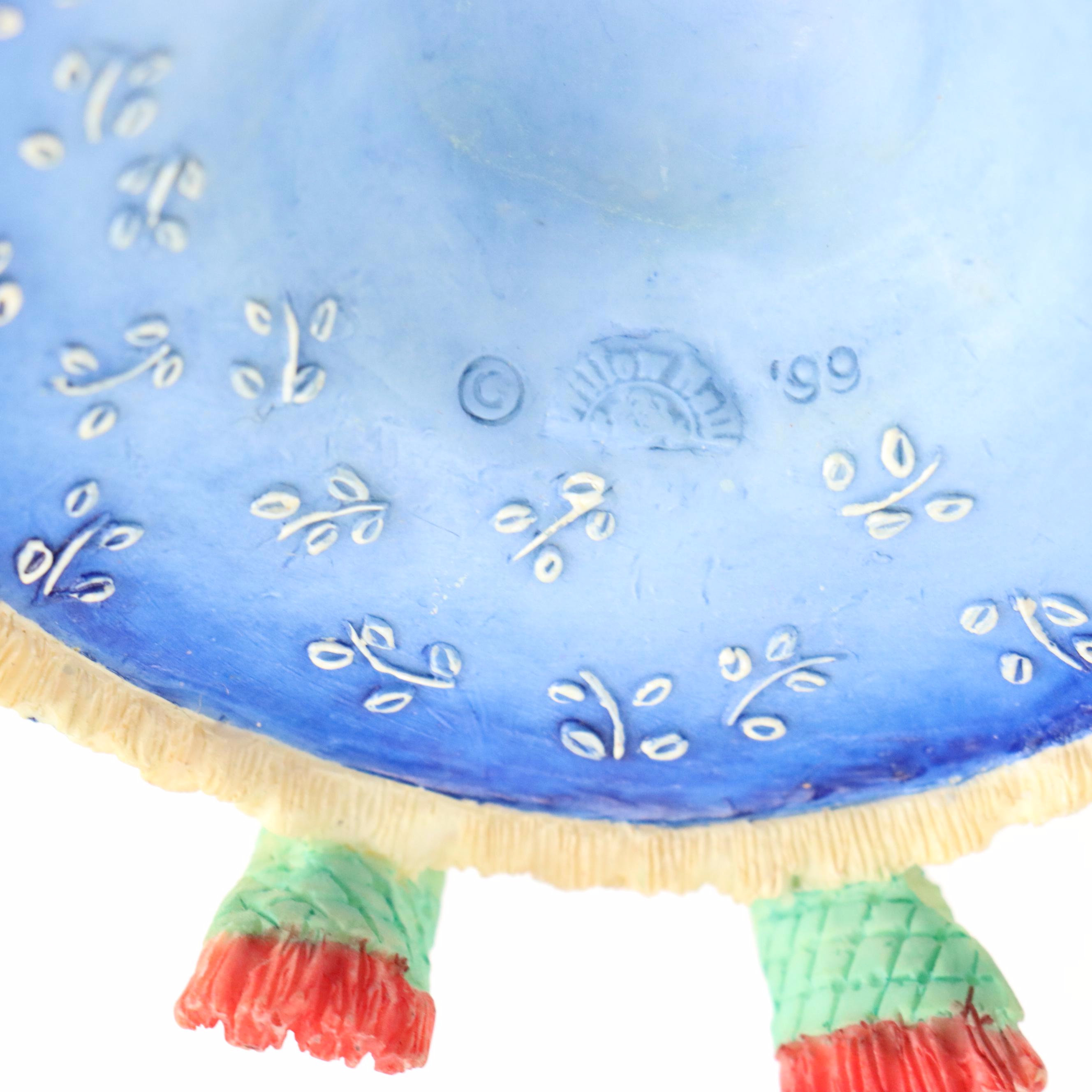 Jim Shore "True Blue", "Bonny Heather" and More Resin Figures in Display Case