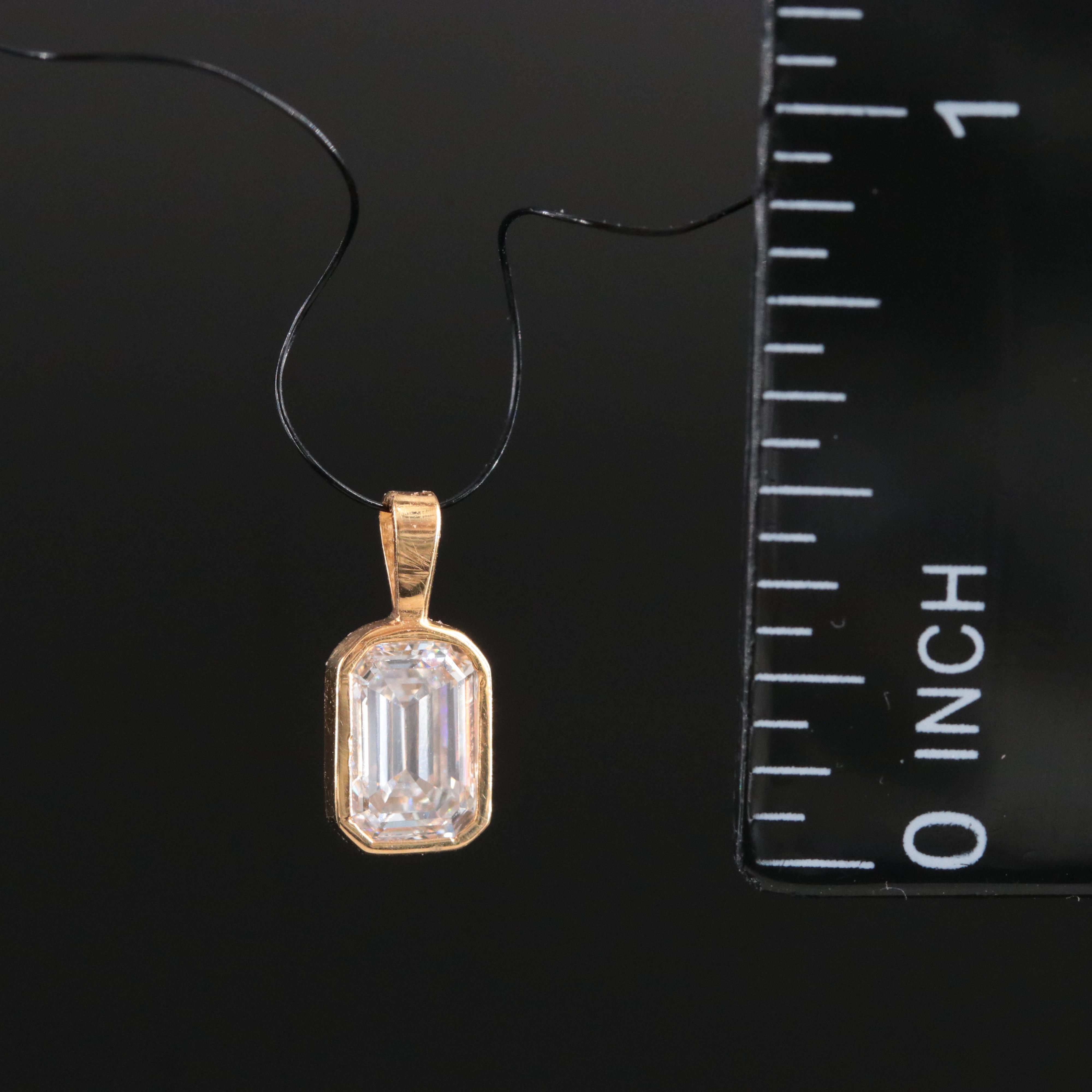 18K 0.91 CT Lab Grown Diamond Pendant
