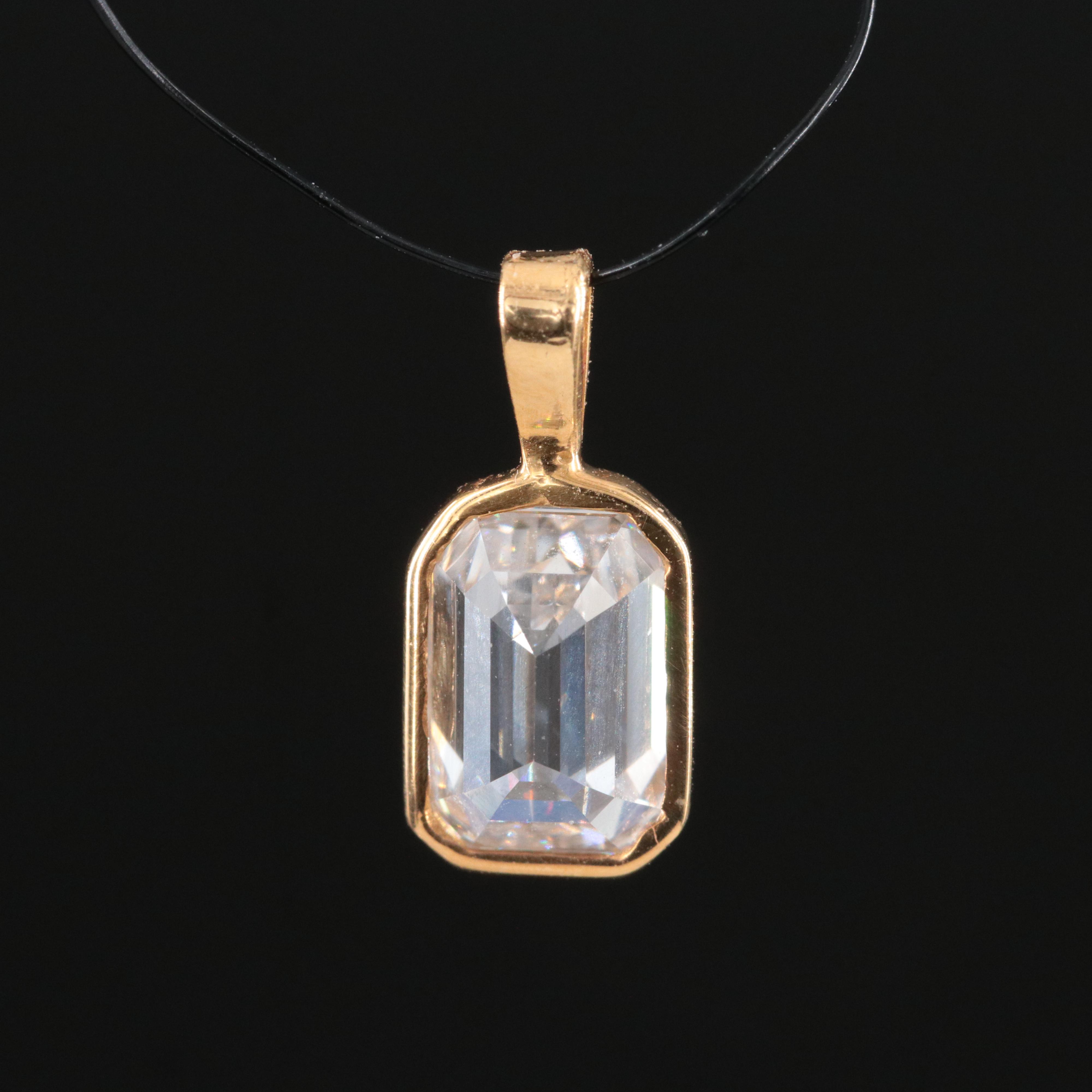 18K 0.91 CT Lab Grown Diamond Pendant