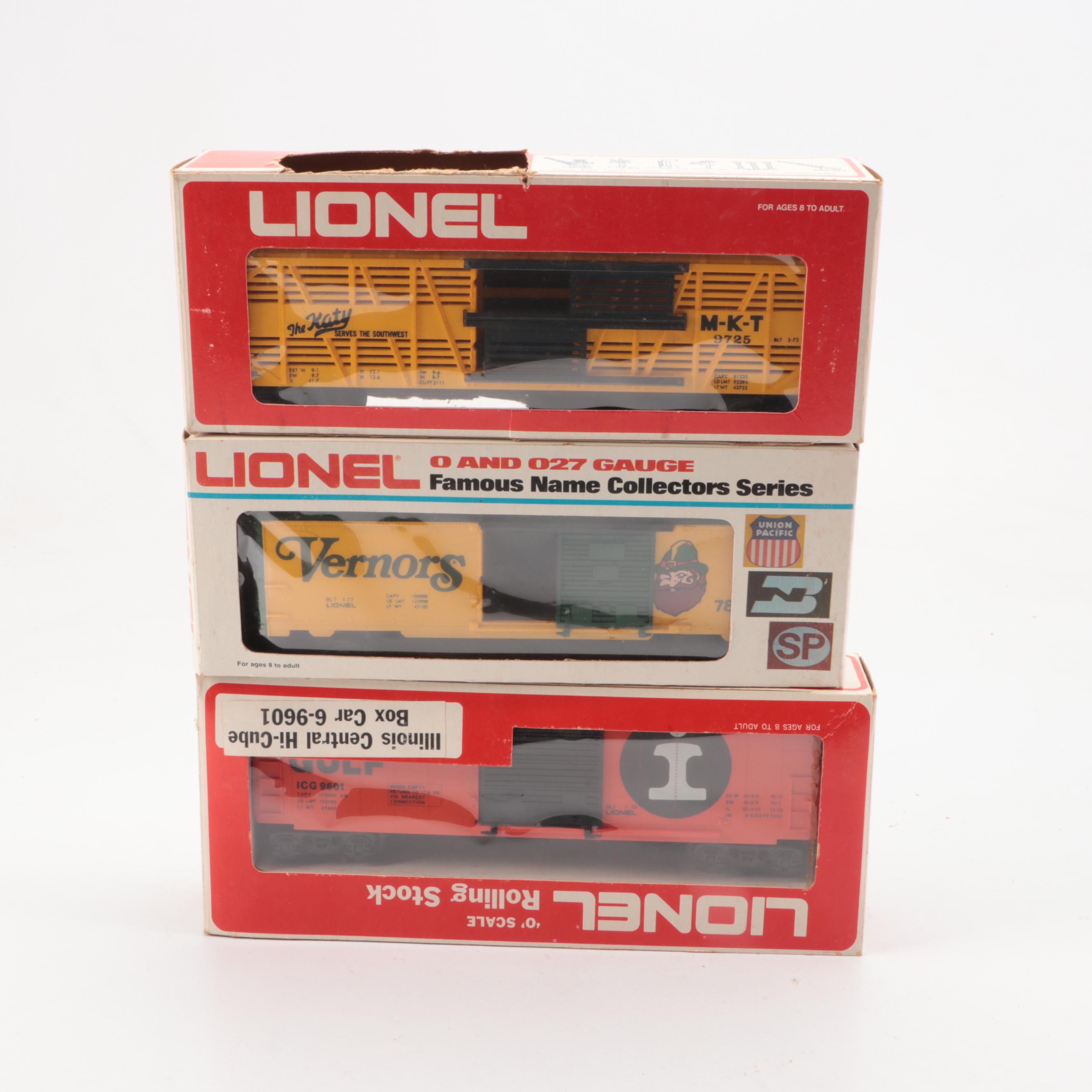 Lionel Santa Fe Freight Set with Collector's Series Box Cars and Accessories