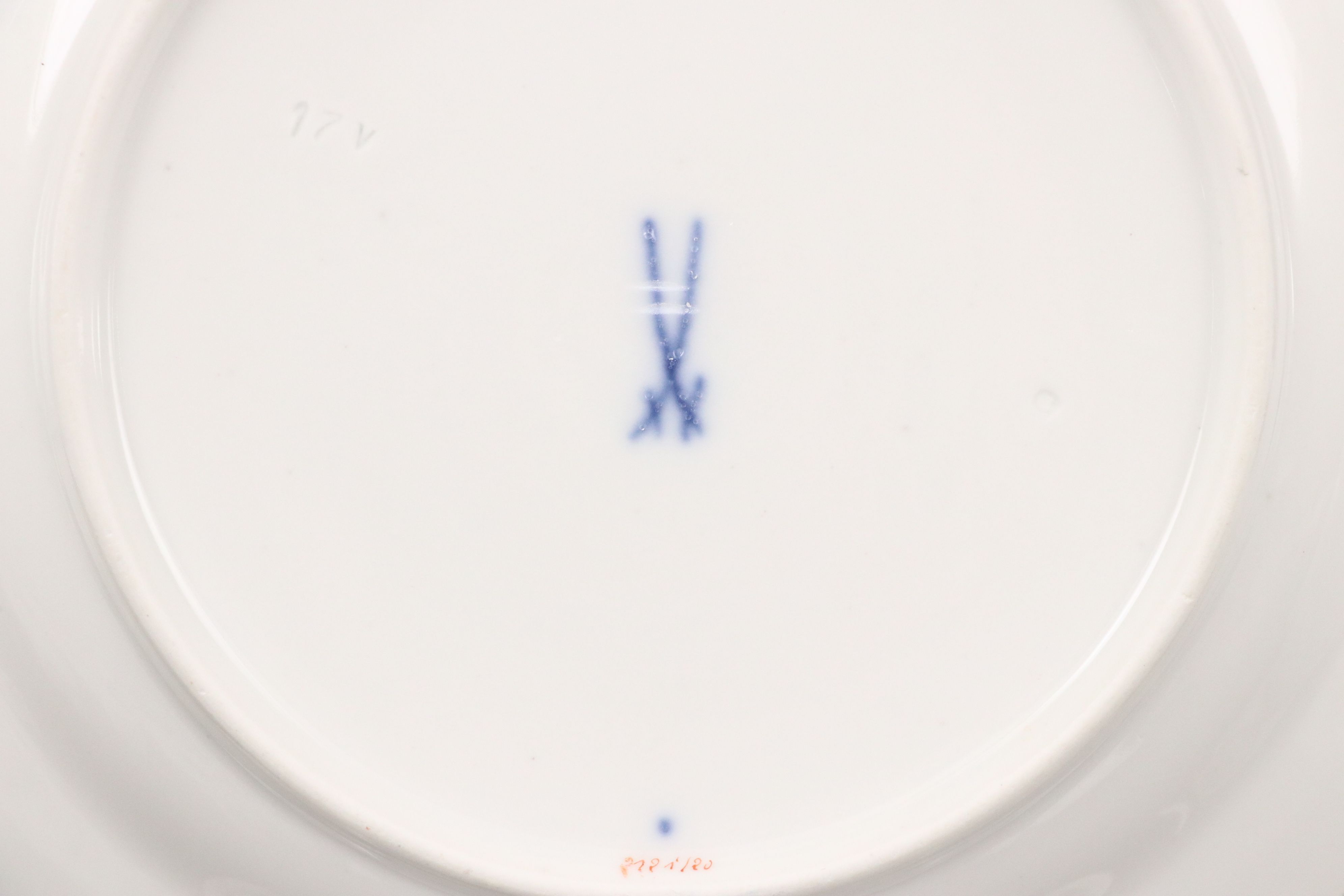 Meissen Porcelain "Ming Dragon" Coffee and Dessert Set, 20th Century