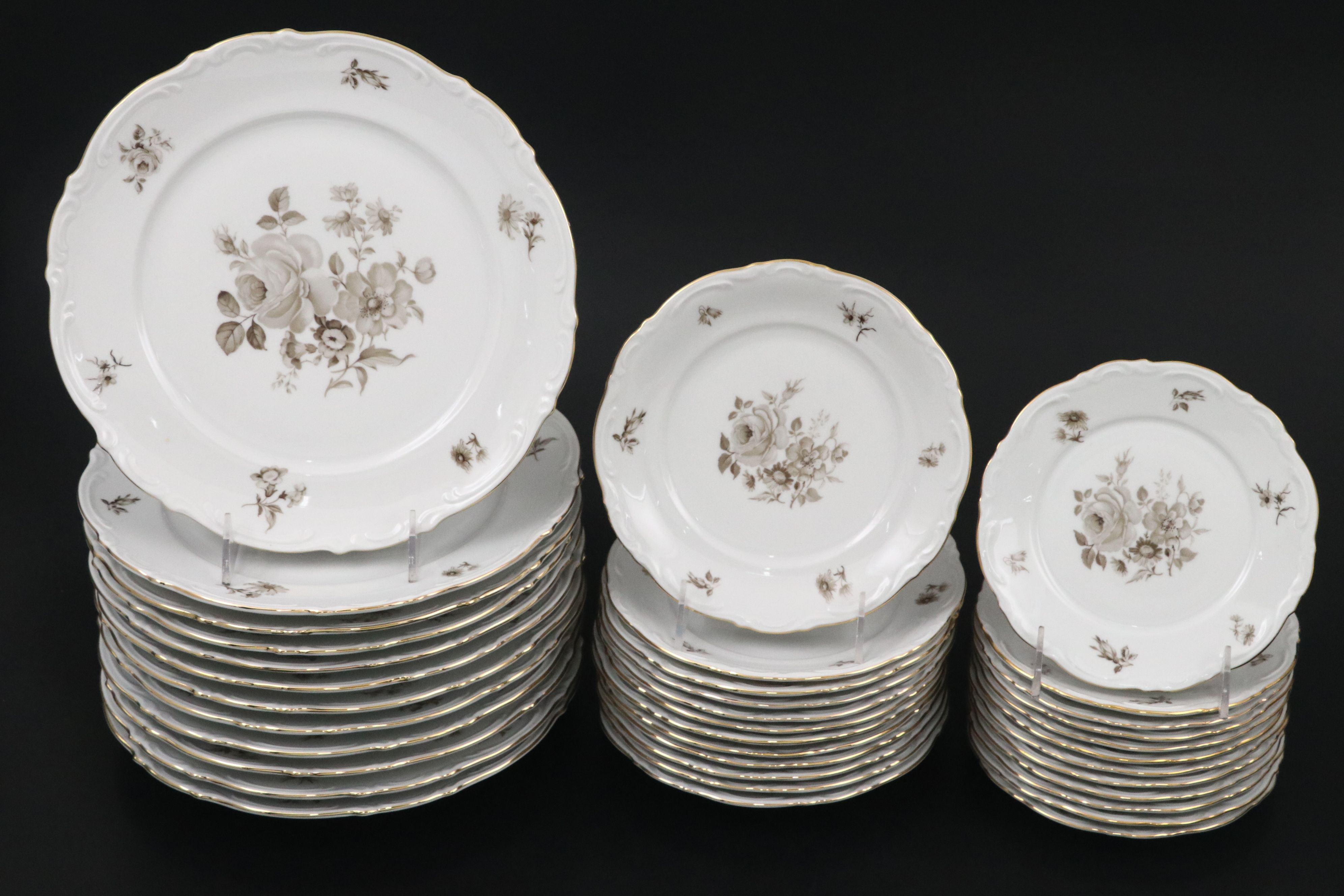 Mitterteich "Charming Barbara" Porcelain Dinnerware, Mid-20th Century