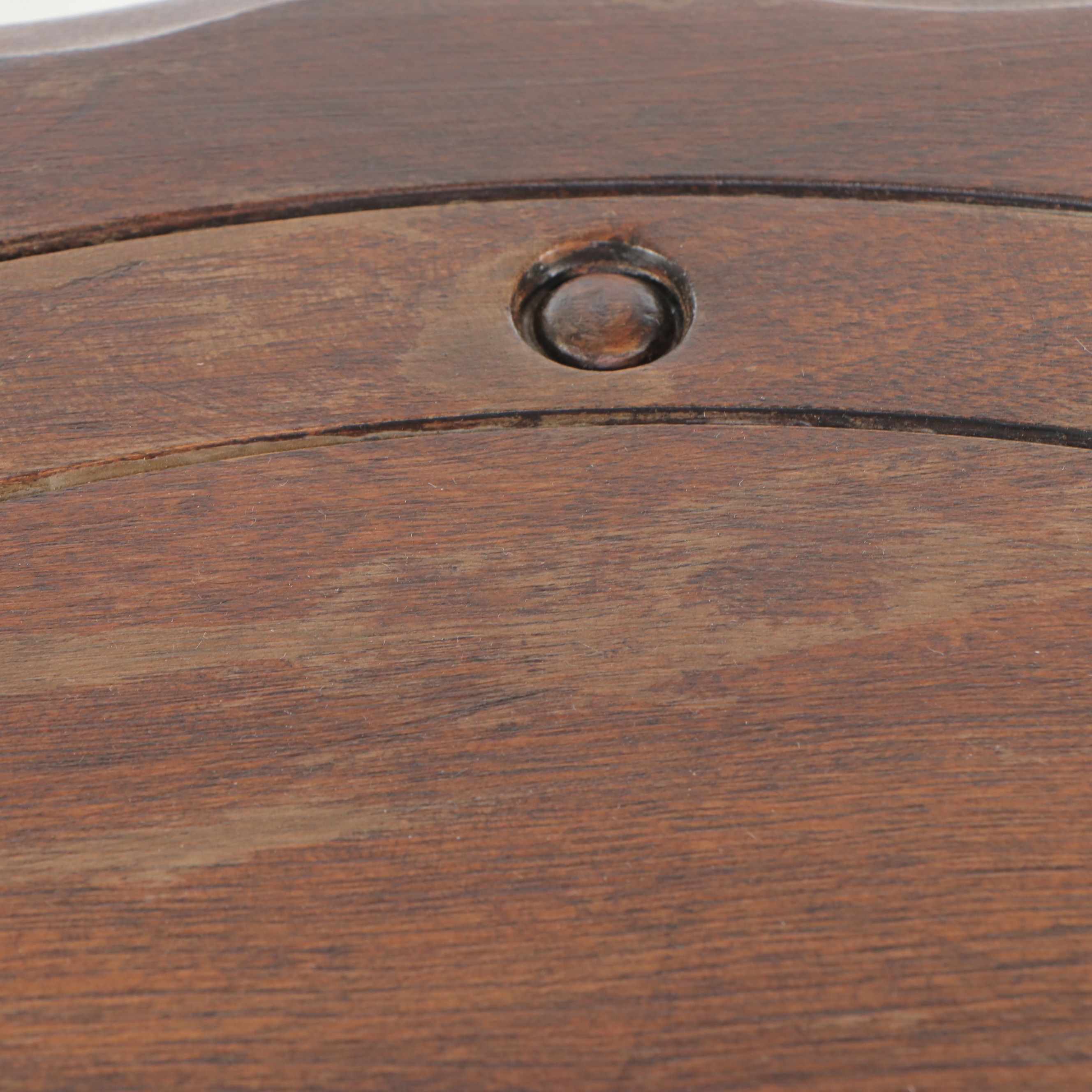 Walnut Lamp Table with Turned Legs, Mid to Late 20th Century