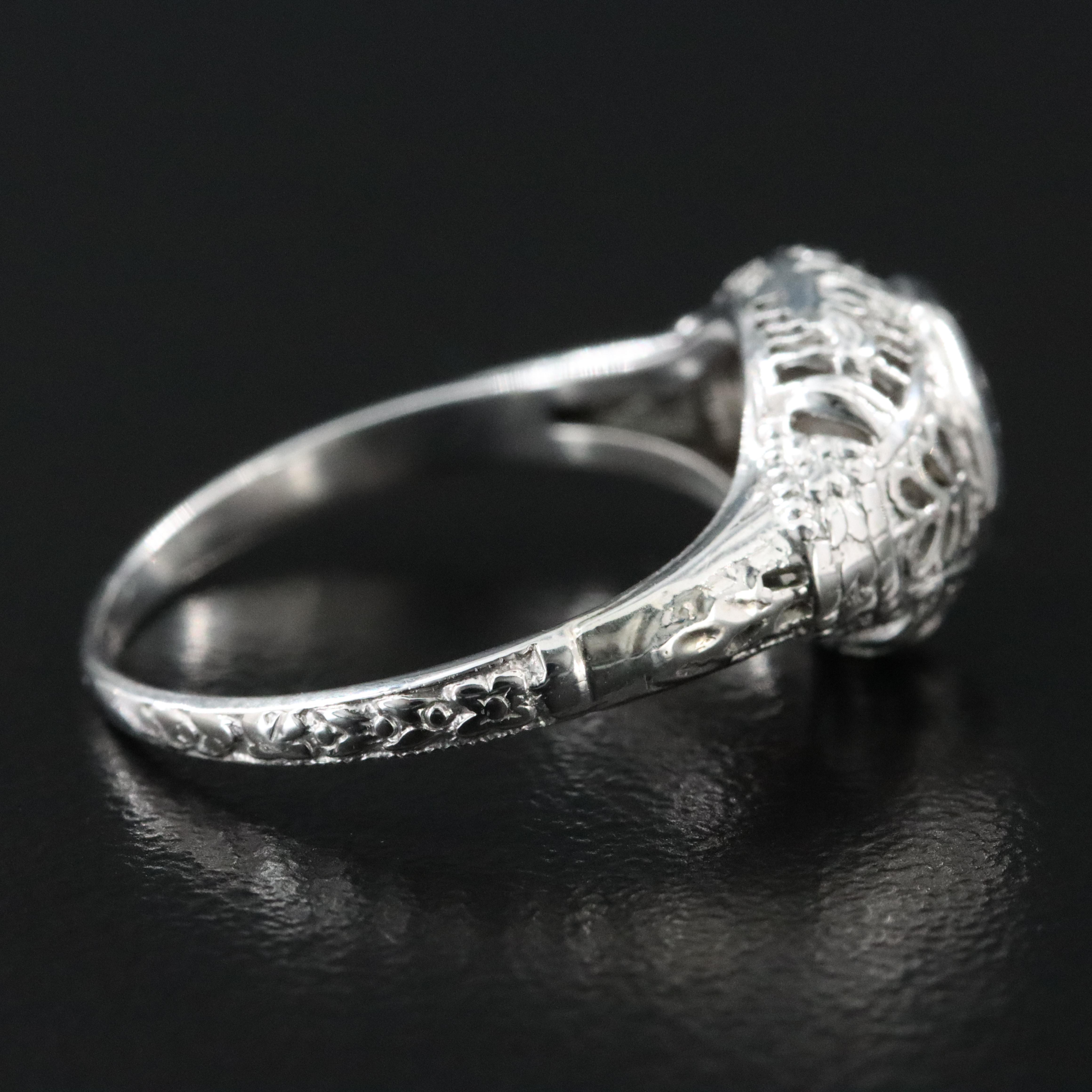 Arti Deco 18K 0.10 CT Diamond Piercework Ring with Orange Blossom Engraving