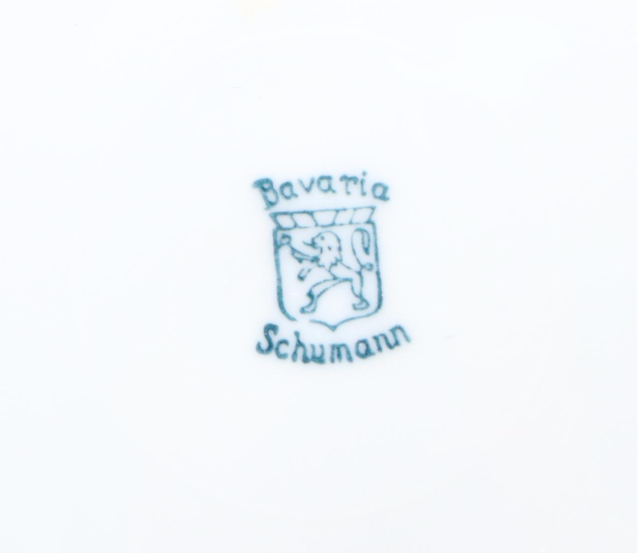 Schumann "Dresdener Art" Gilt Porcelain Plates