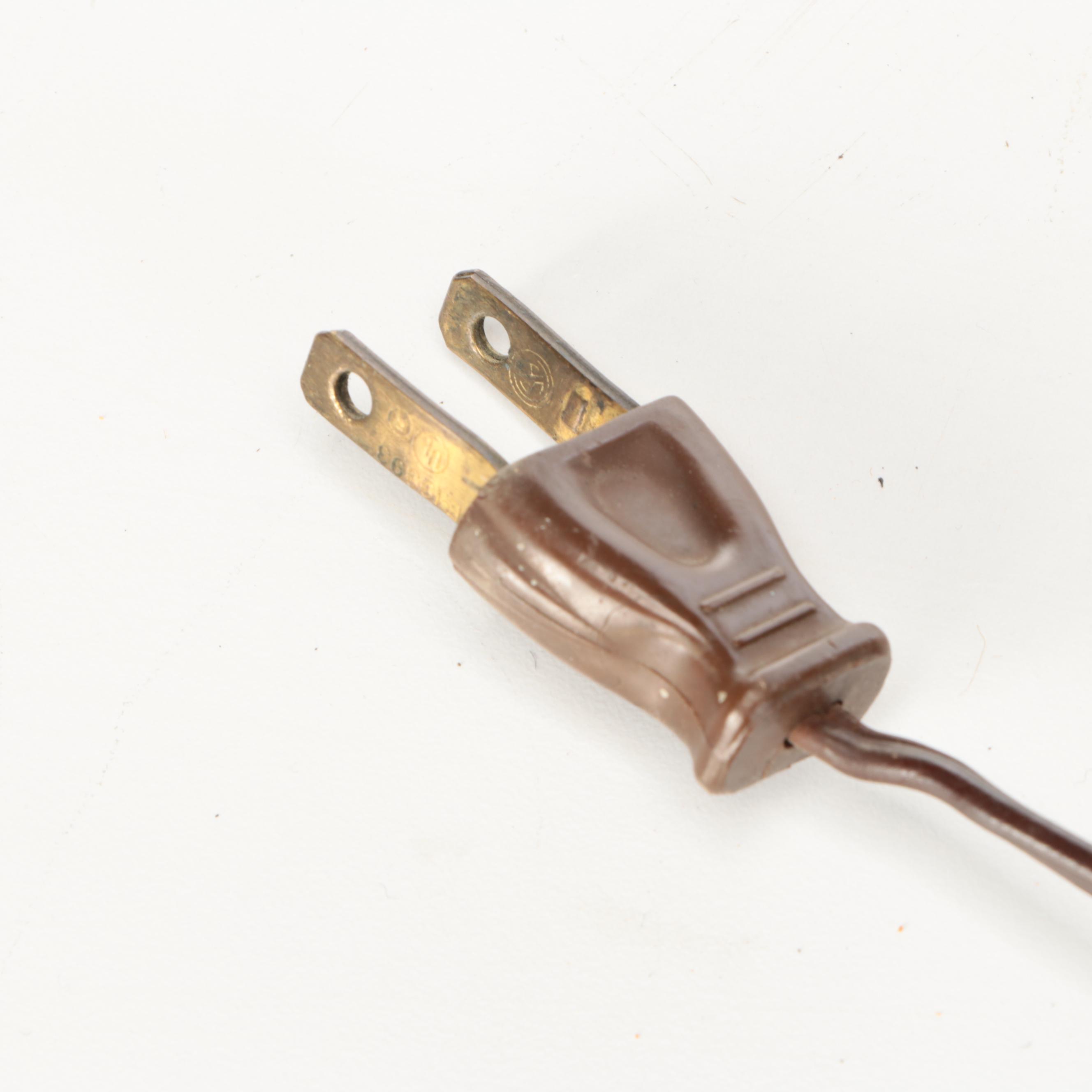 Federal Style Bronzed Metal Table Lamp with Trimmed Cotton Shade