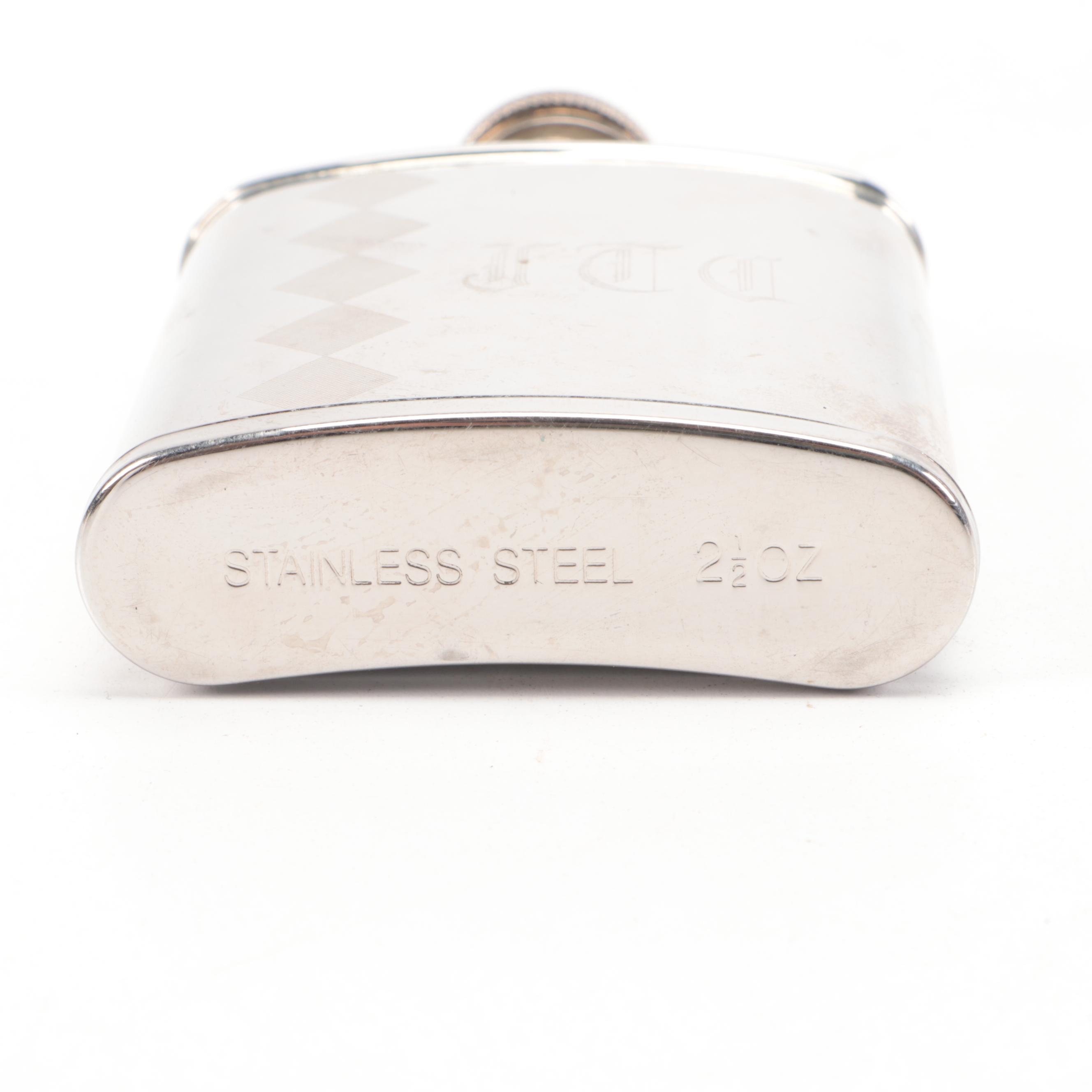 Jon-E GI Hand Warmer with Stainless Steel Flasks and Card Case