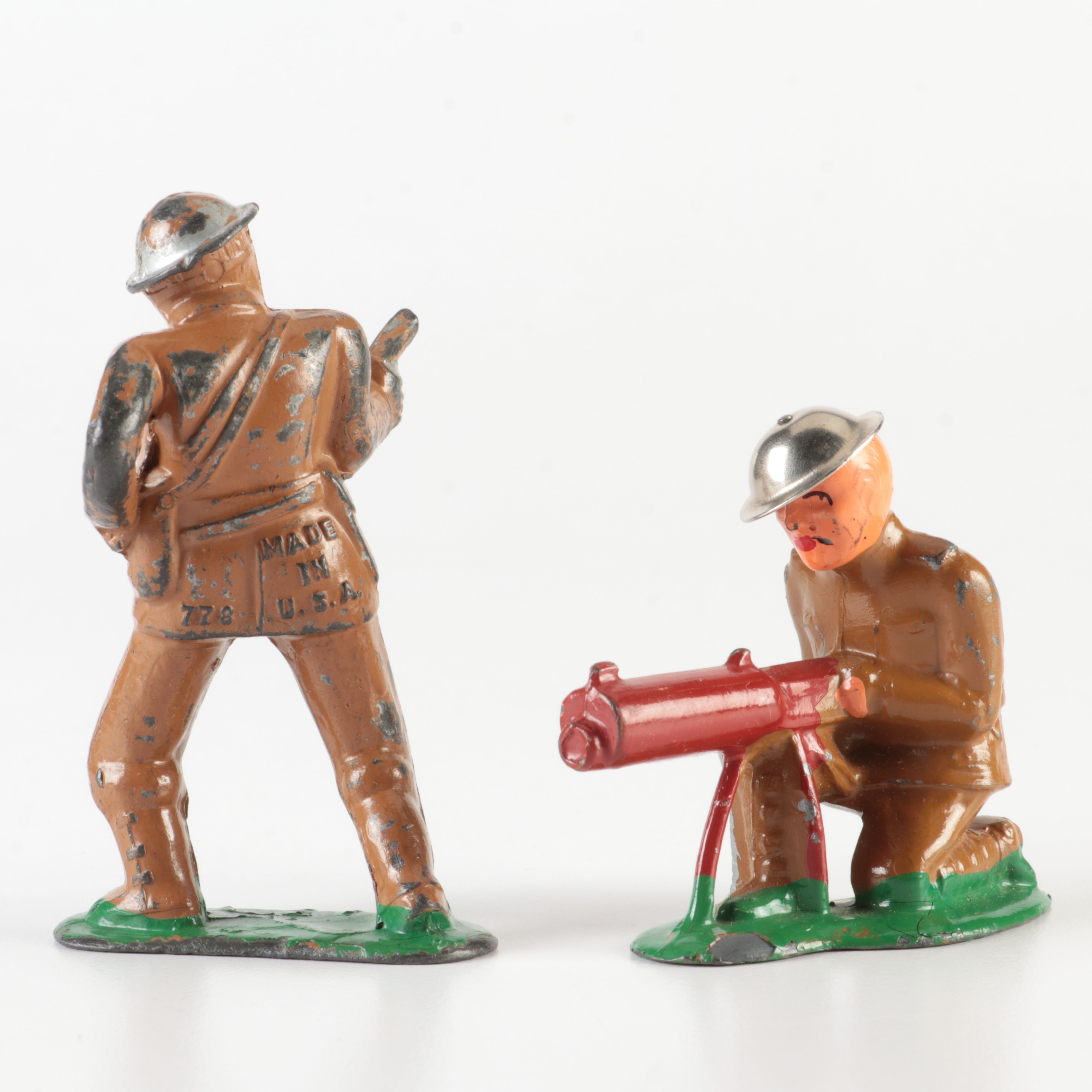 Post War Gamma No. 70 Tank and Two Barclay Lead Soldiers