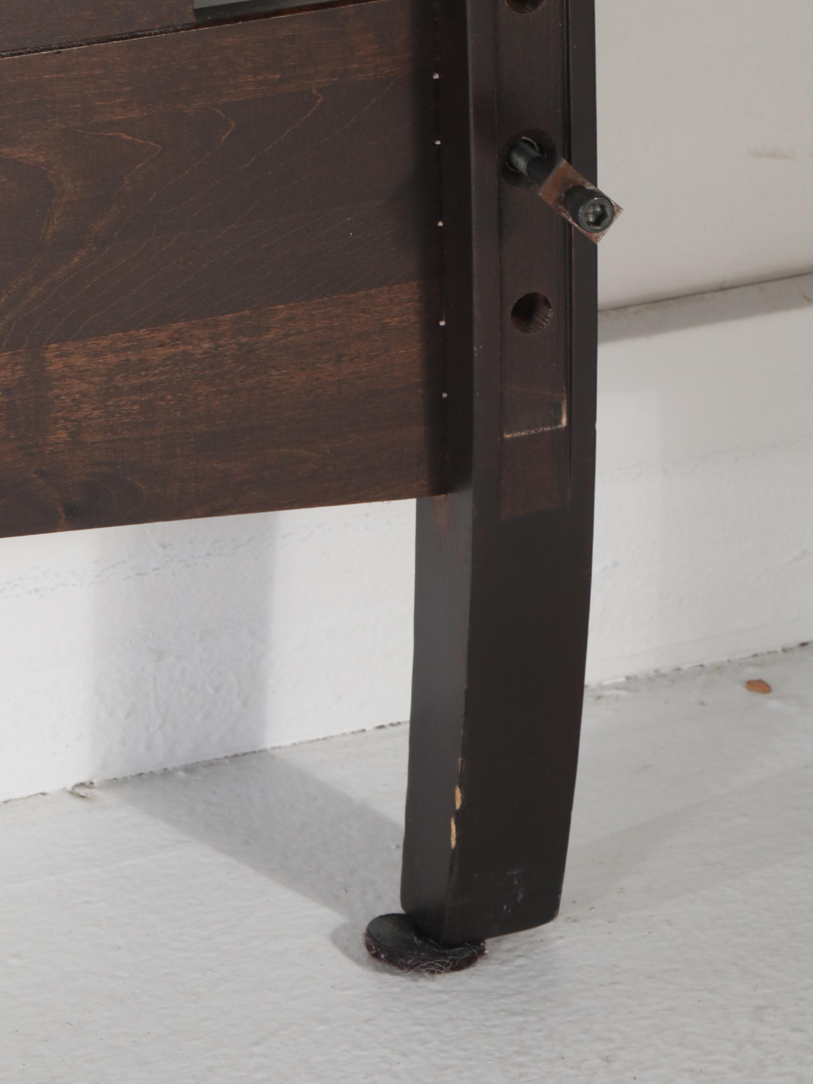 Contemporary Espresso Finished Wood Queen Size Sleigh Bed